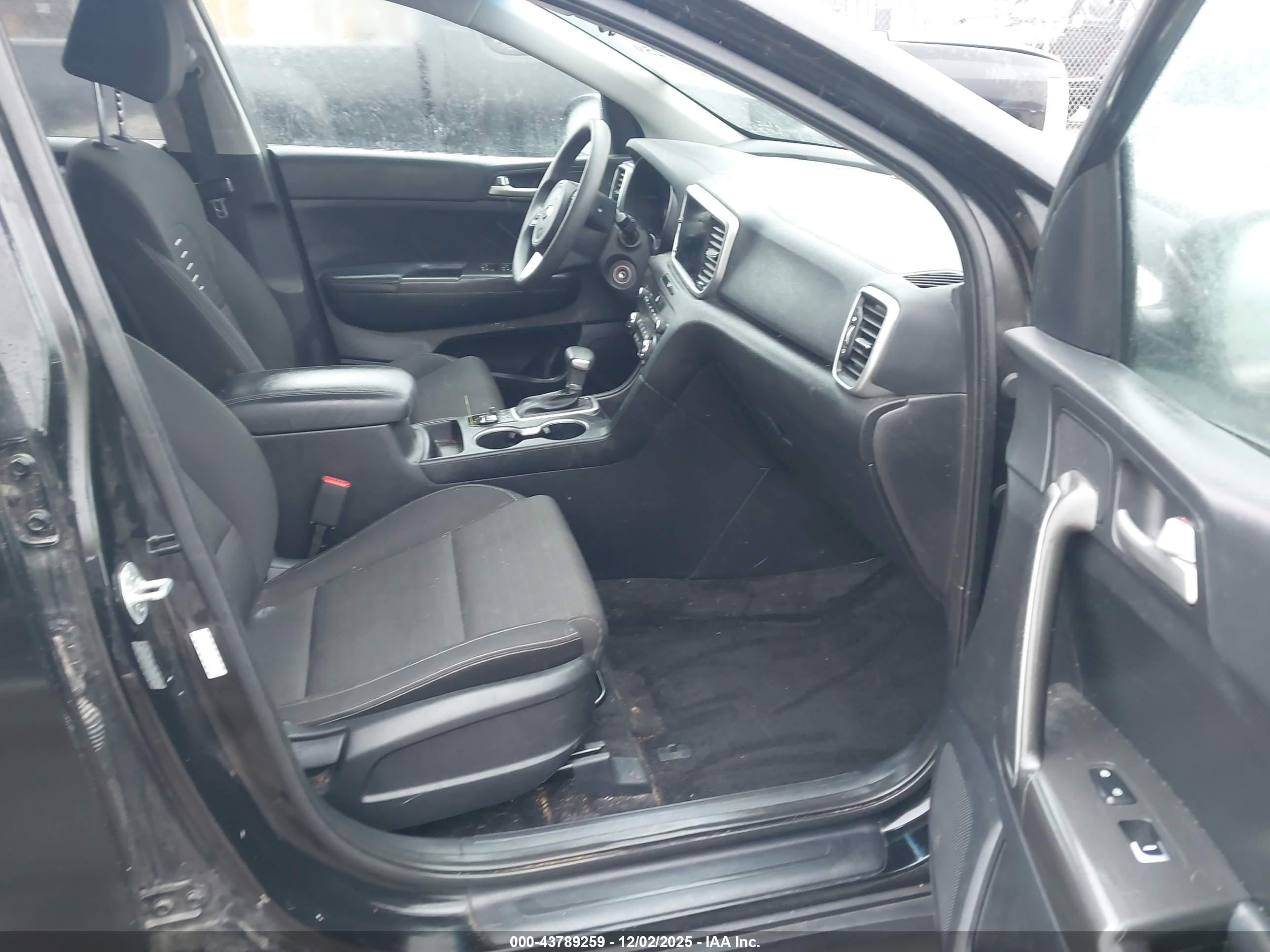 KIA SPORTAGE image 5
