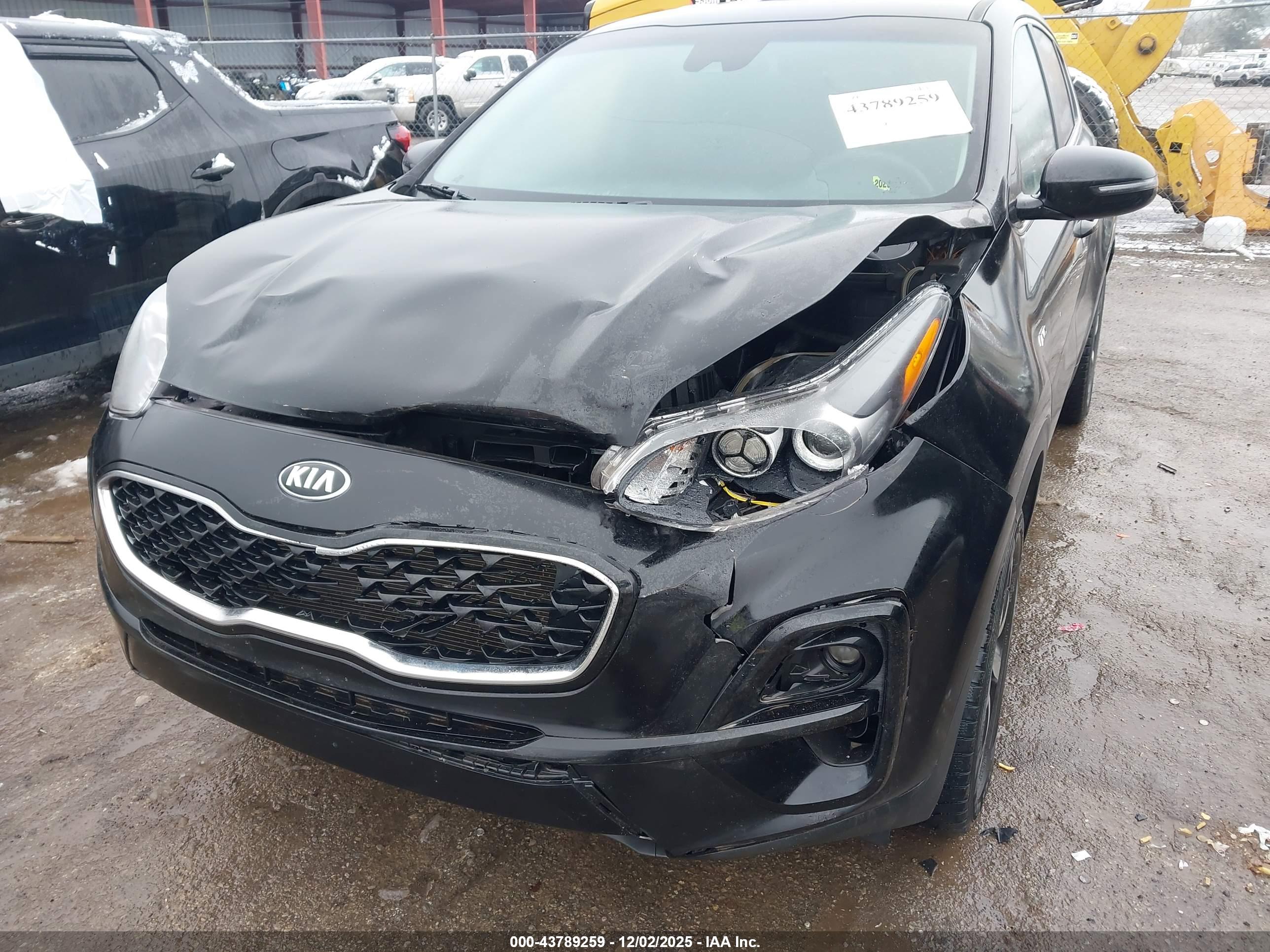 KIA SPORTAGE image 6