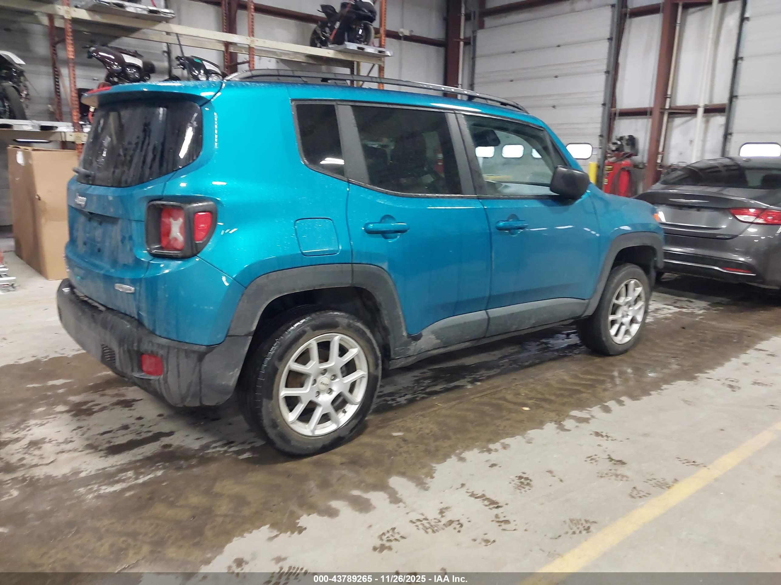 JEEP RENEGADE image 4