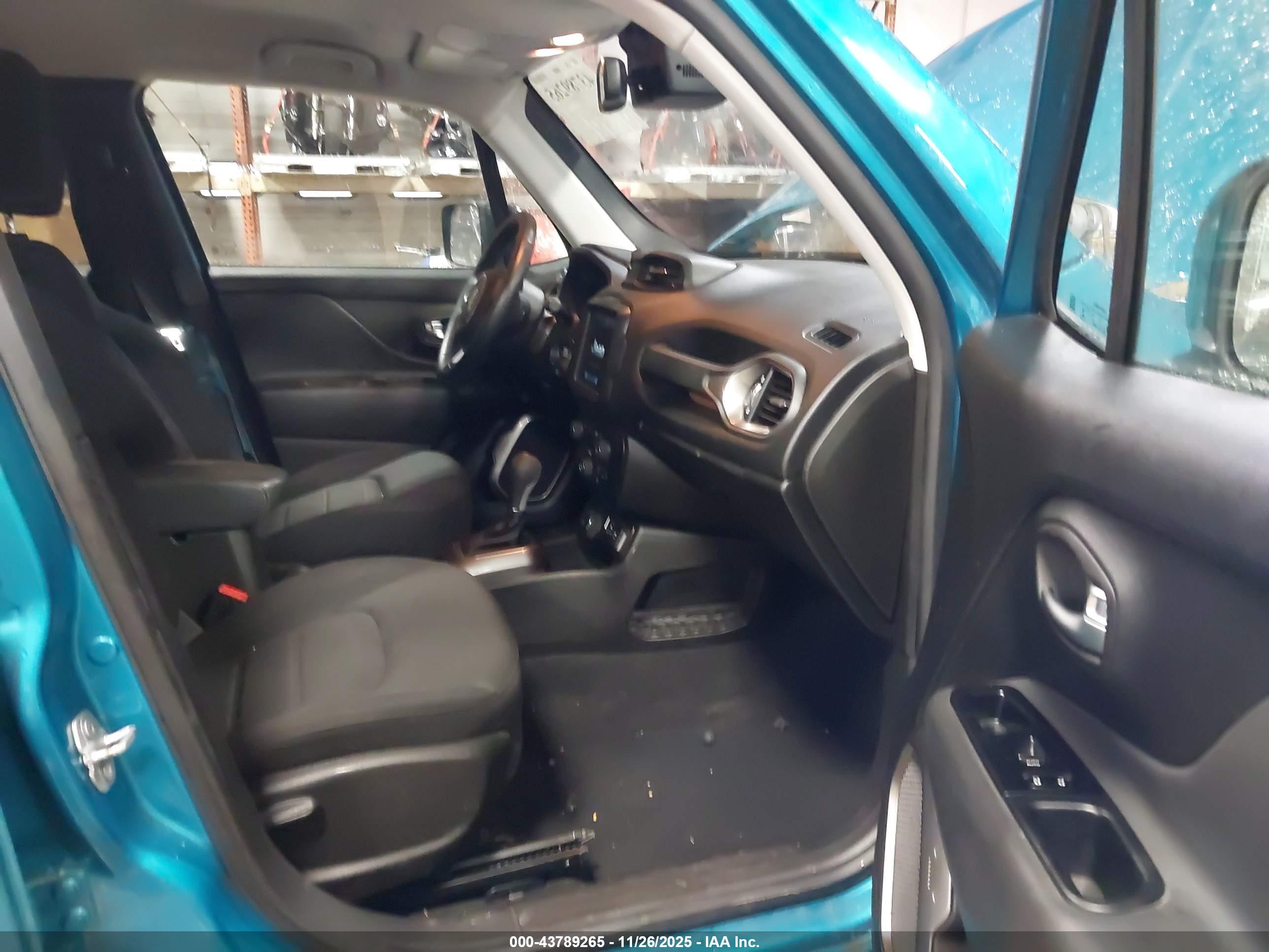 JEEP RENEGADE image 5