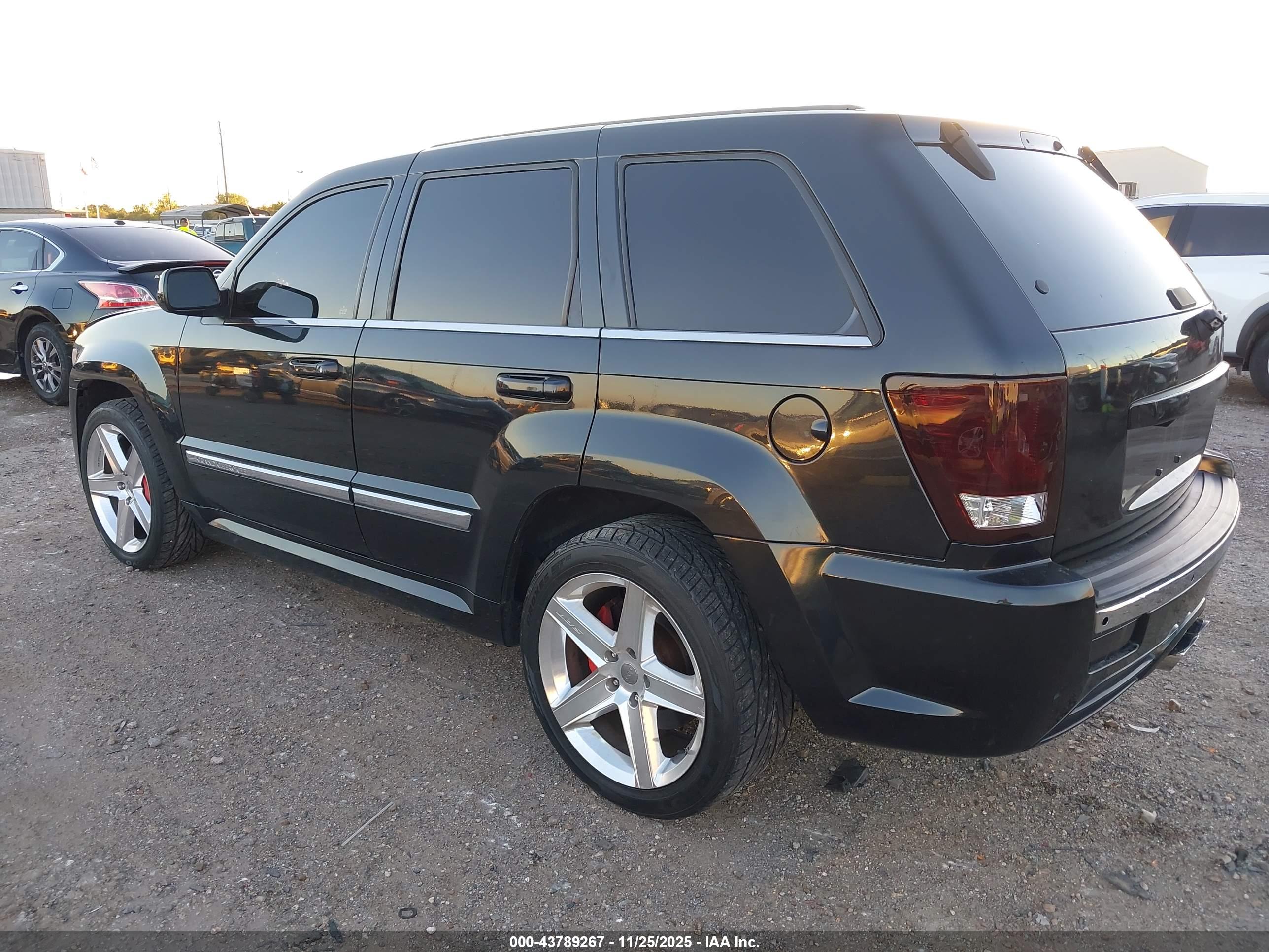 JEEP GRAND image 3