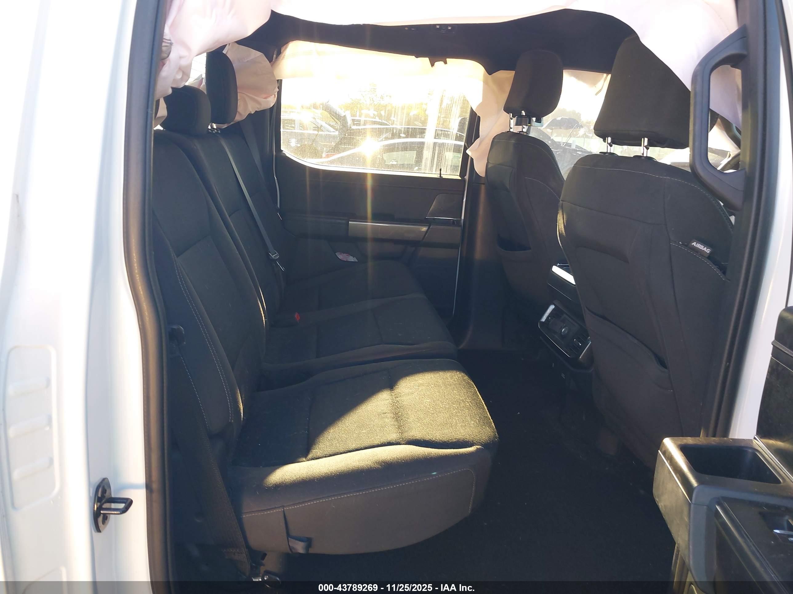 FORD F-150 image 8