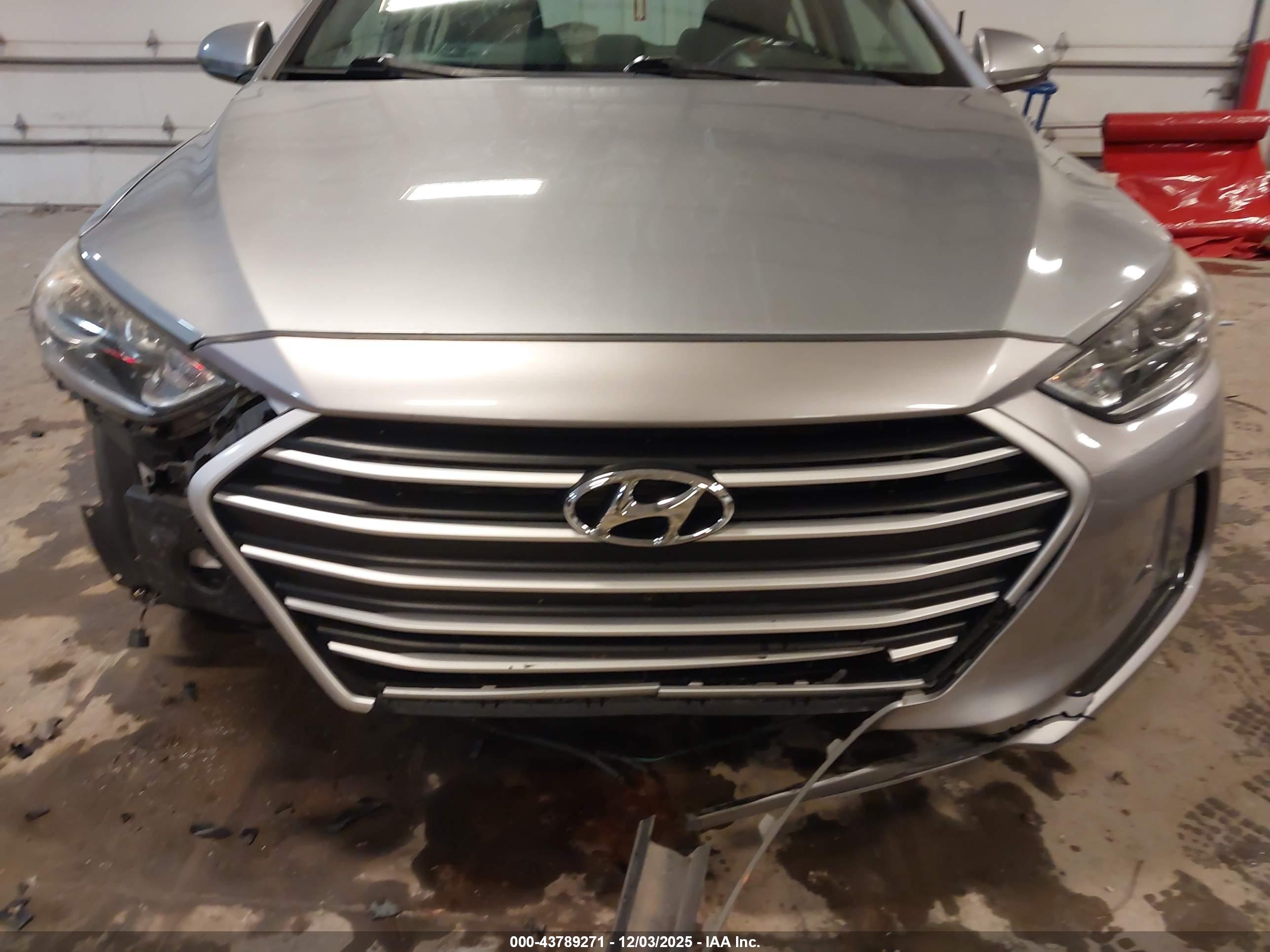 HYUNDAI ELANTRA image 6