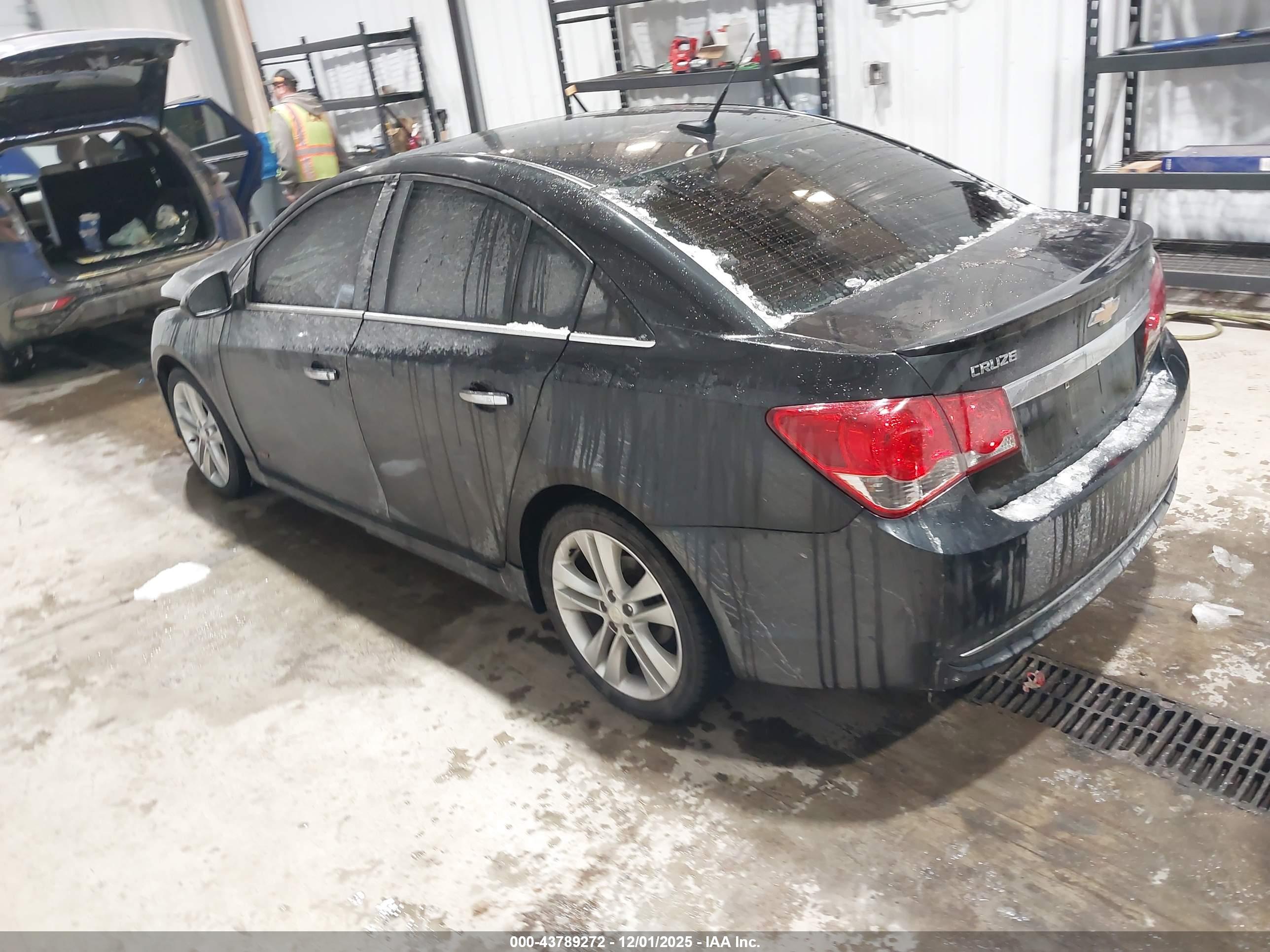 CHEVROLET CRUZE image 3