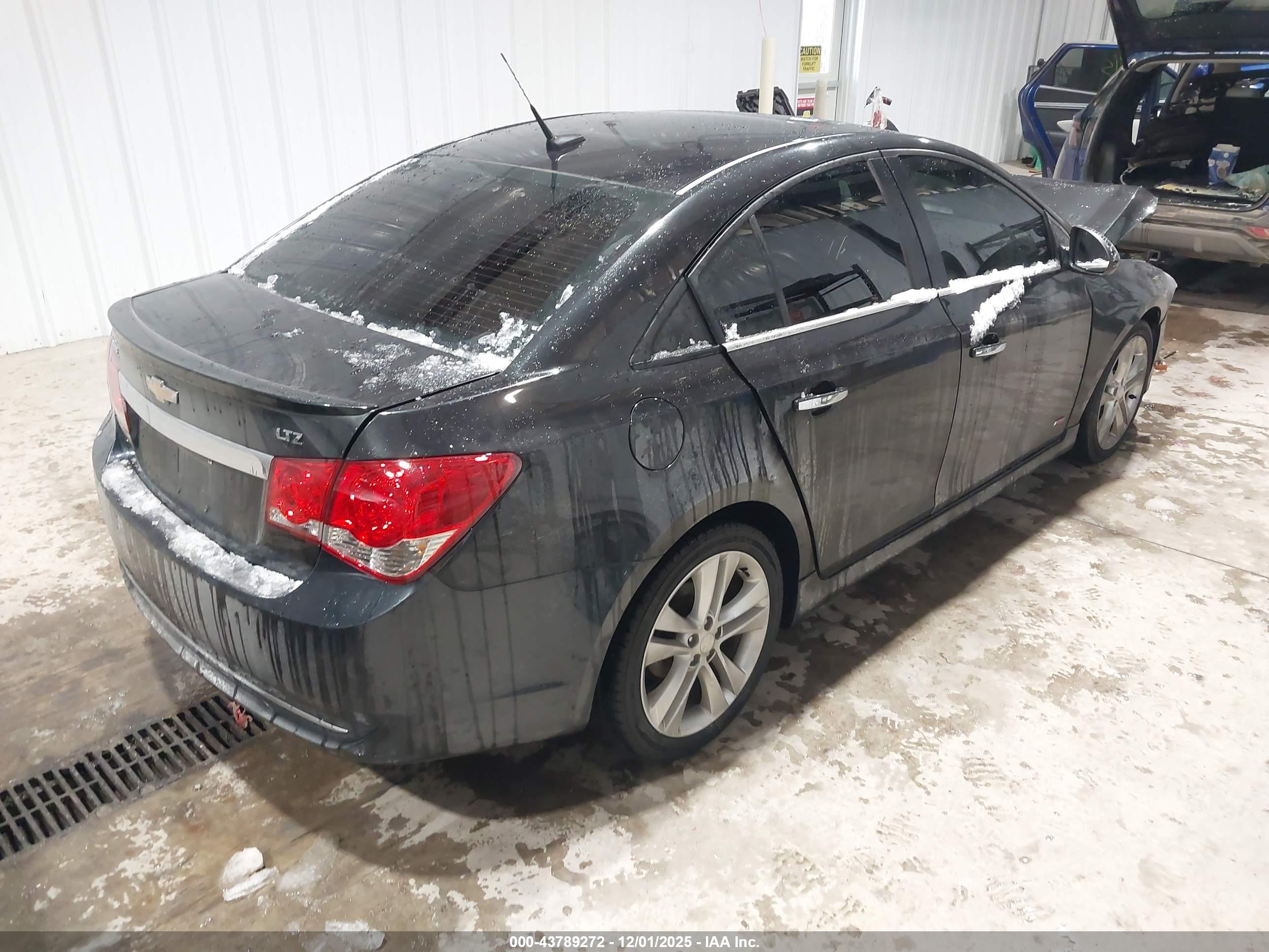 CHEVROLET CRUZE image 4