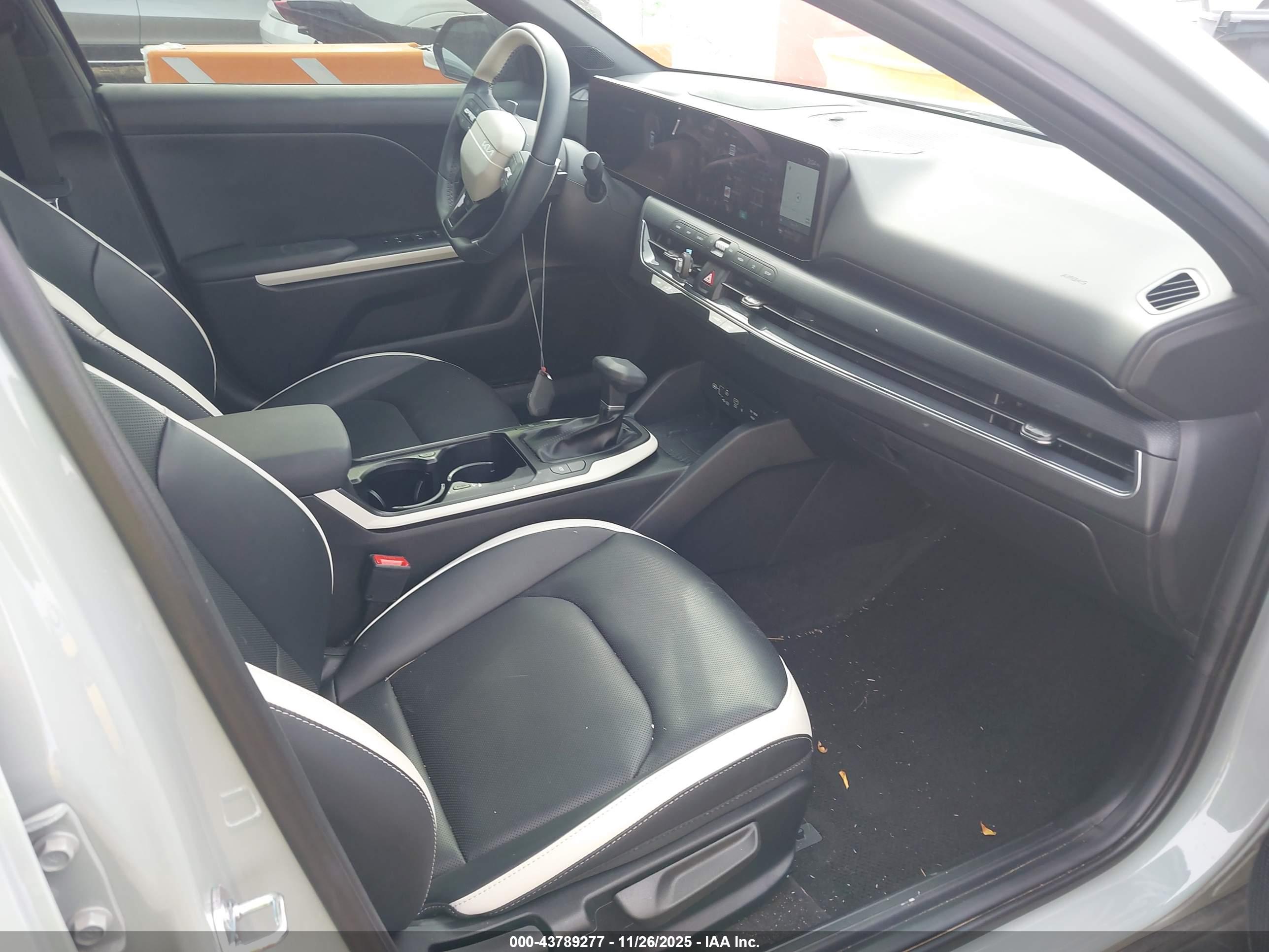 KIA K4 image 5