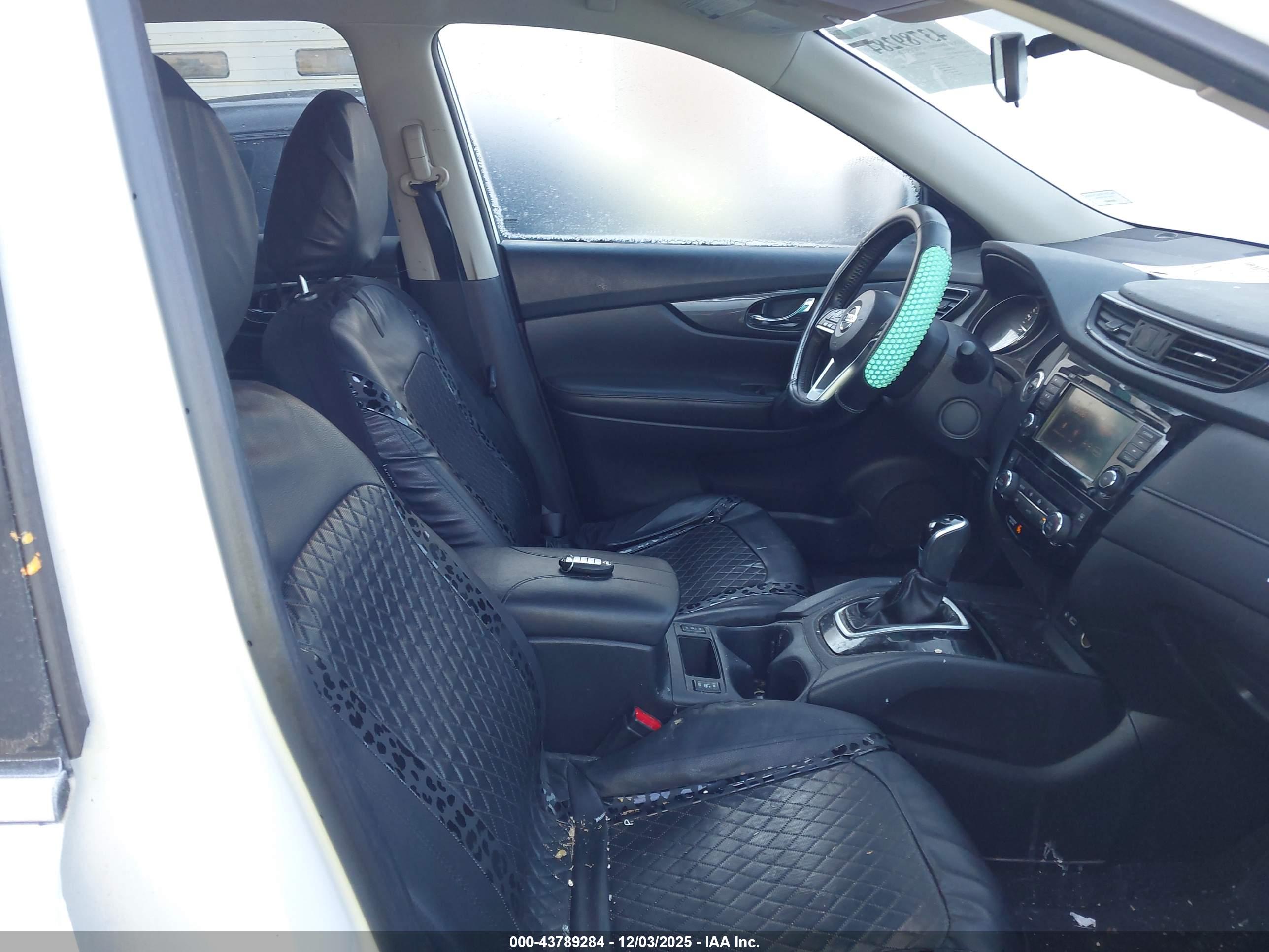 NISSAN ROGUE image 5