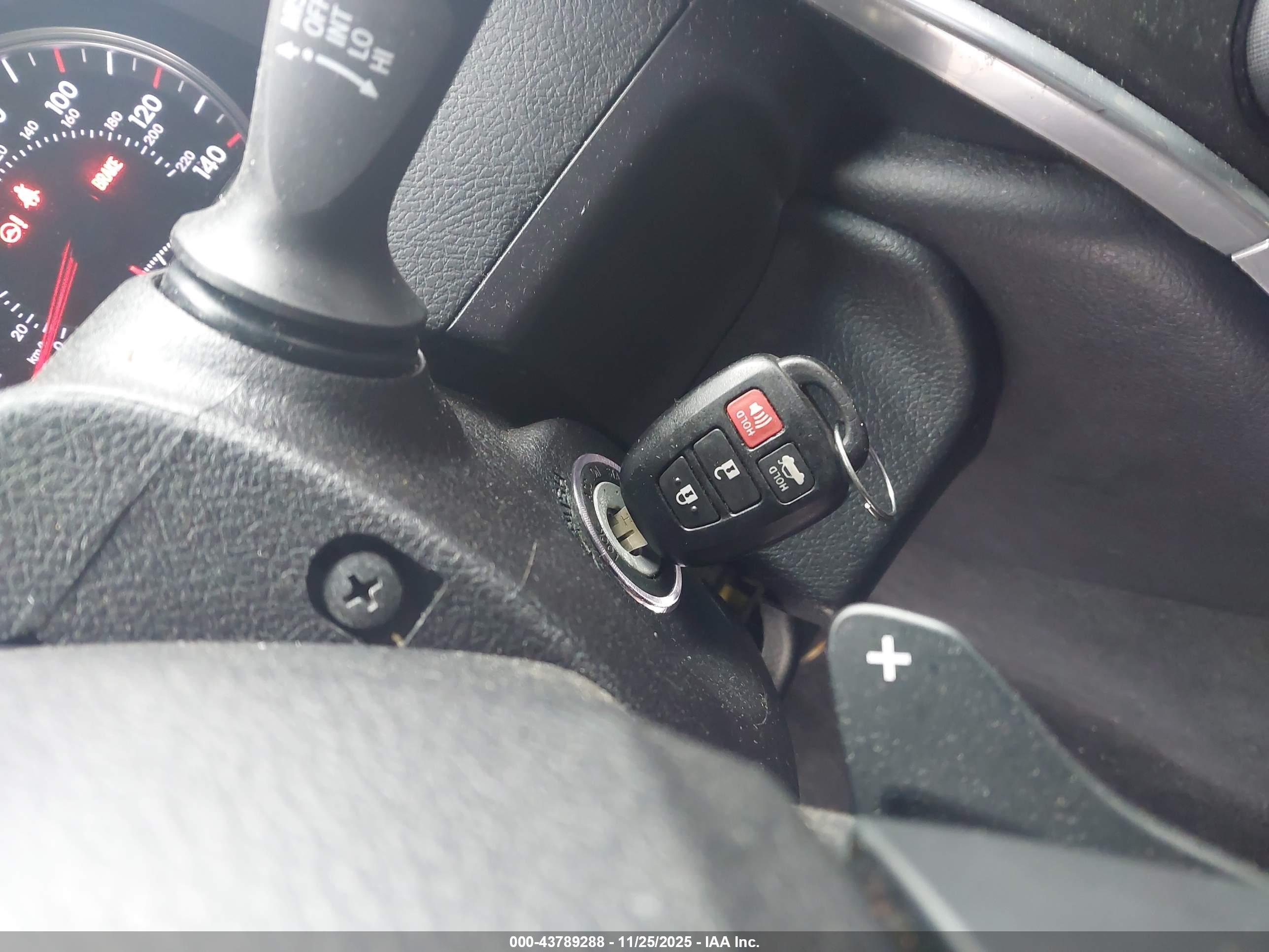 TOYOTA CAMRY image 11