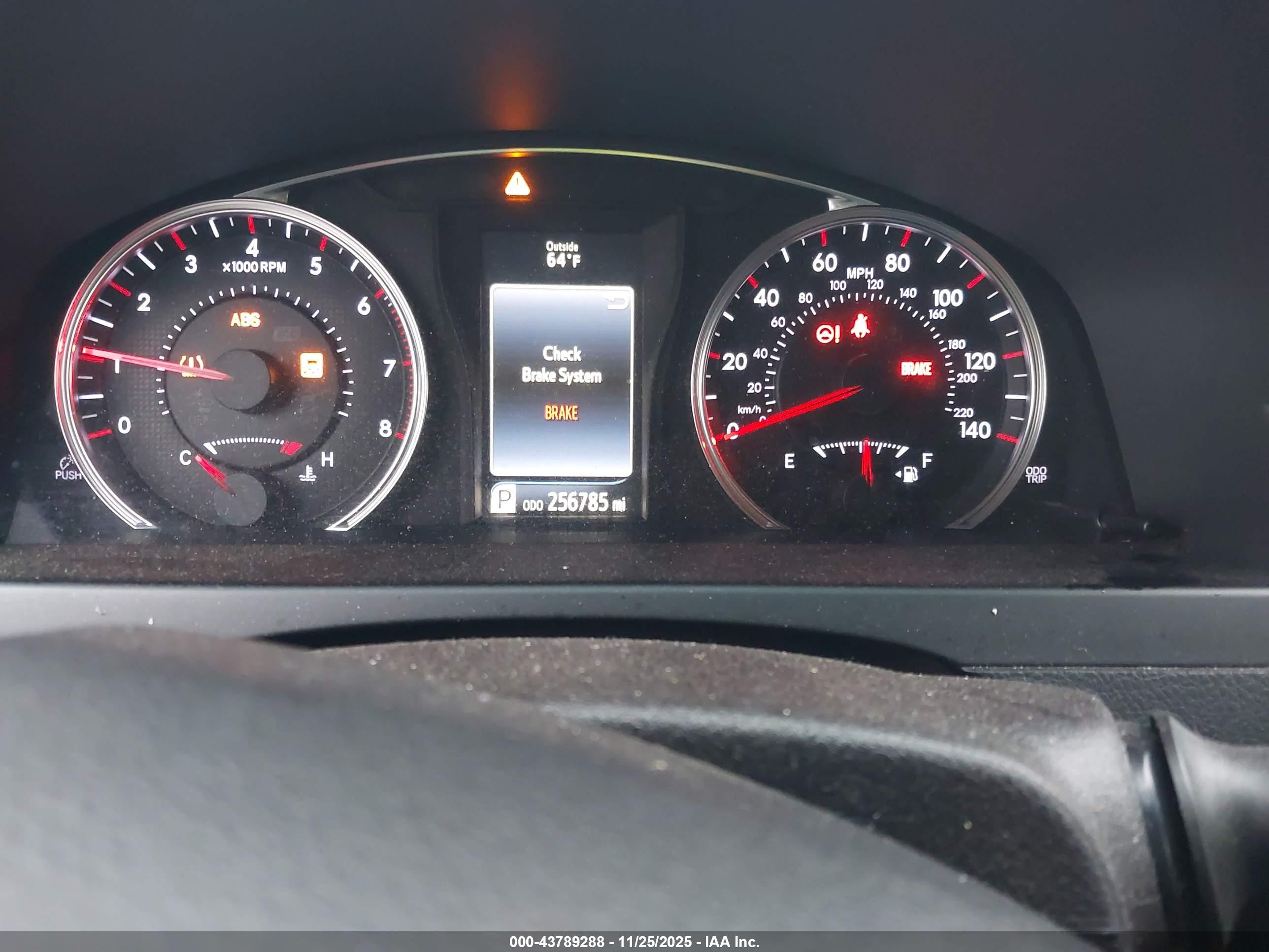 TOYOTA CAMRY image 7