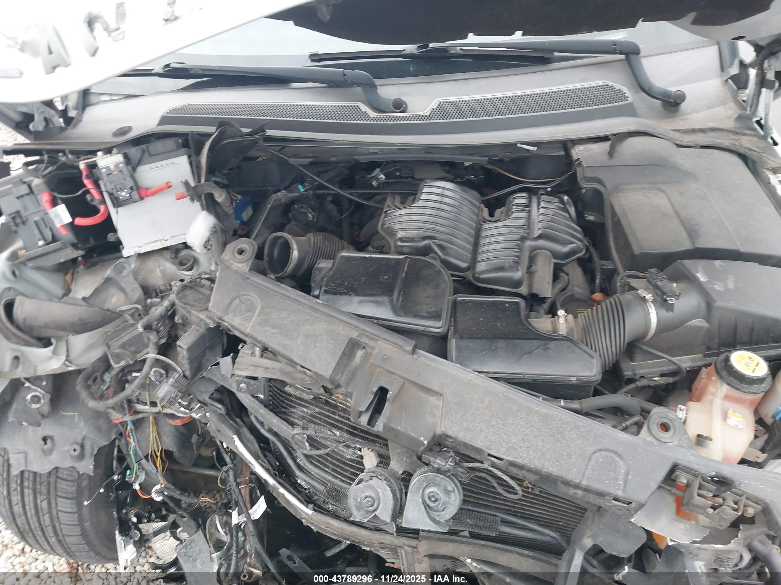 LAND ROVER image 10