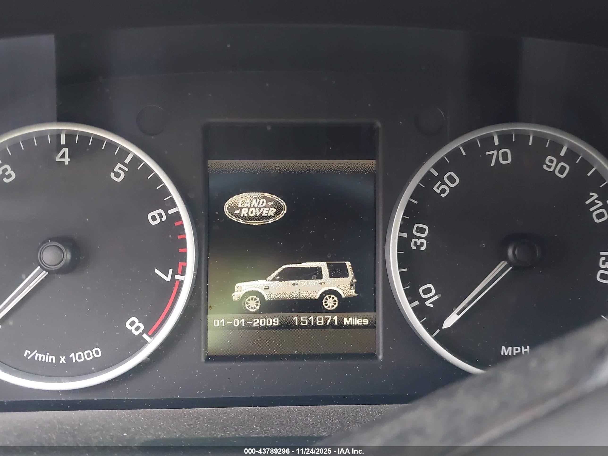 LAND ROVER image 7