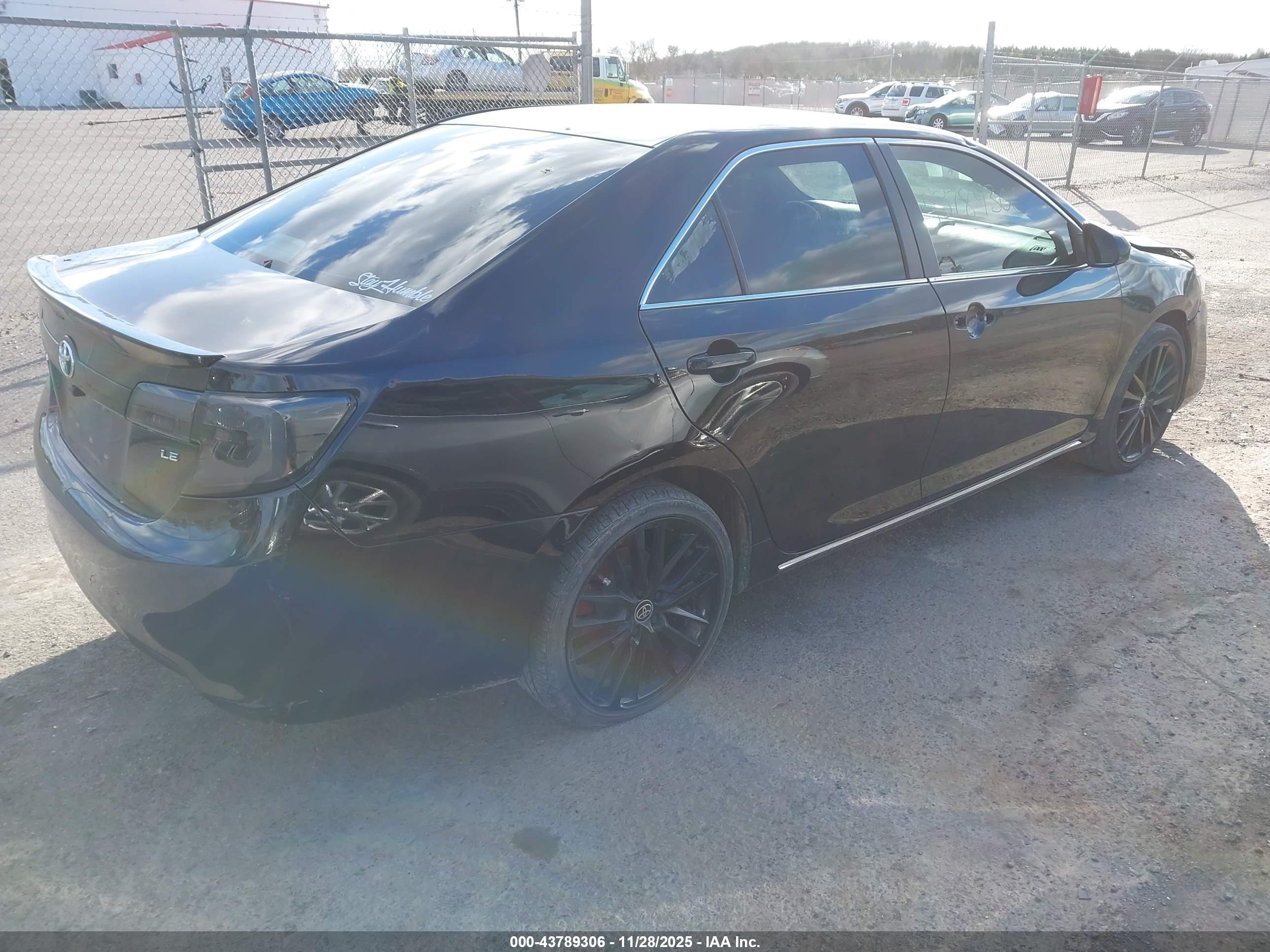 TOYOTA CAMRY image 4