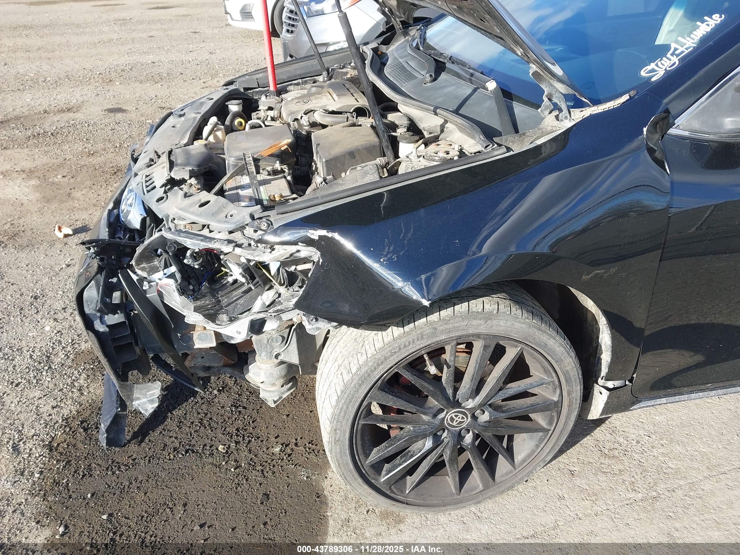 TOYOTA CAMRY image 6