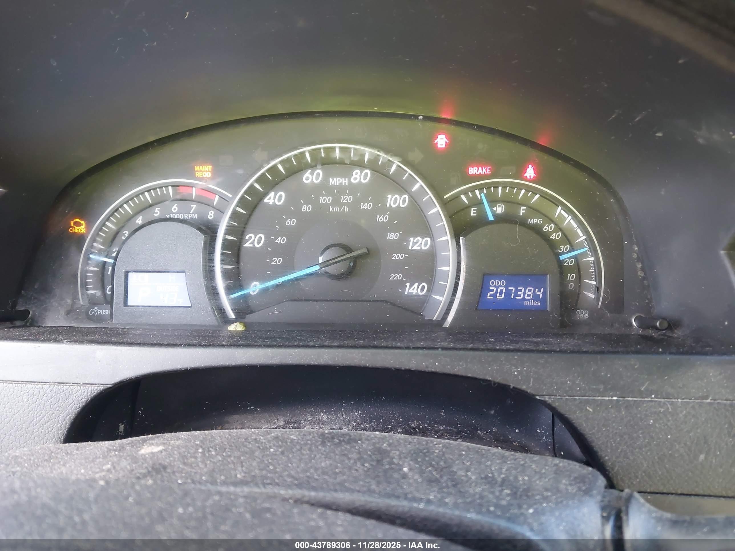 TOYOTA CAMRY image 7