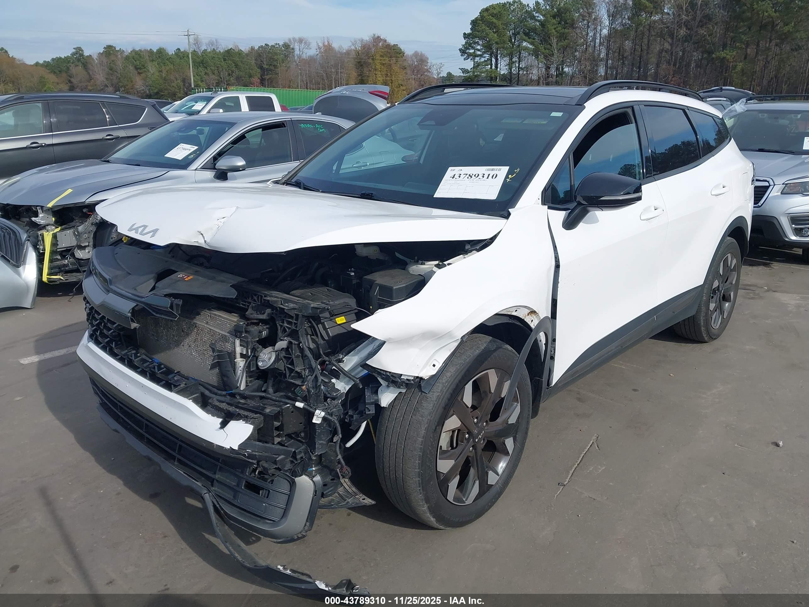 KIA SPORTAGE image 2