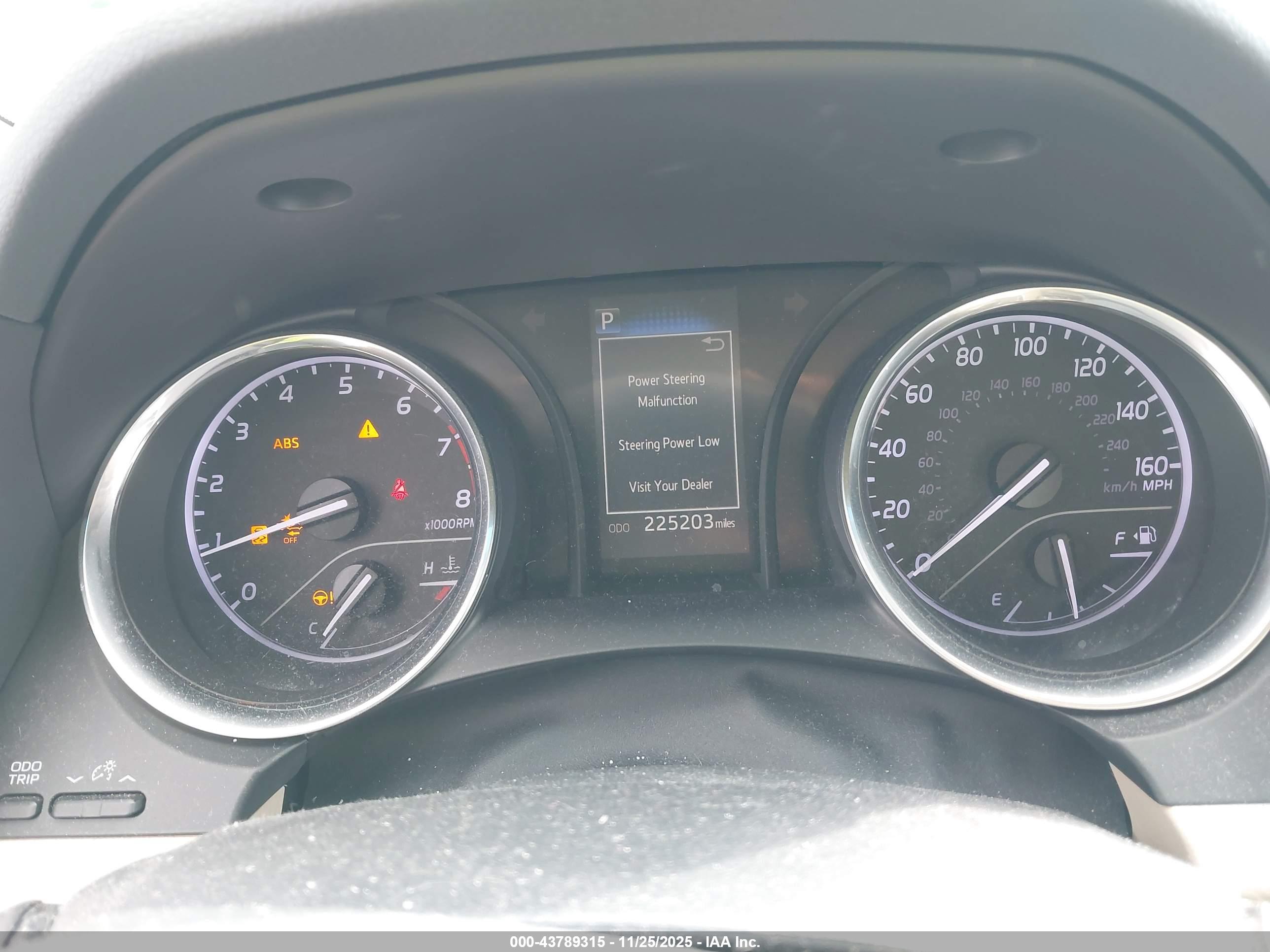 TOYOTA CAMRY image 7