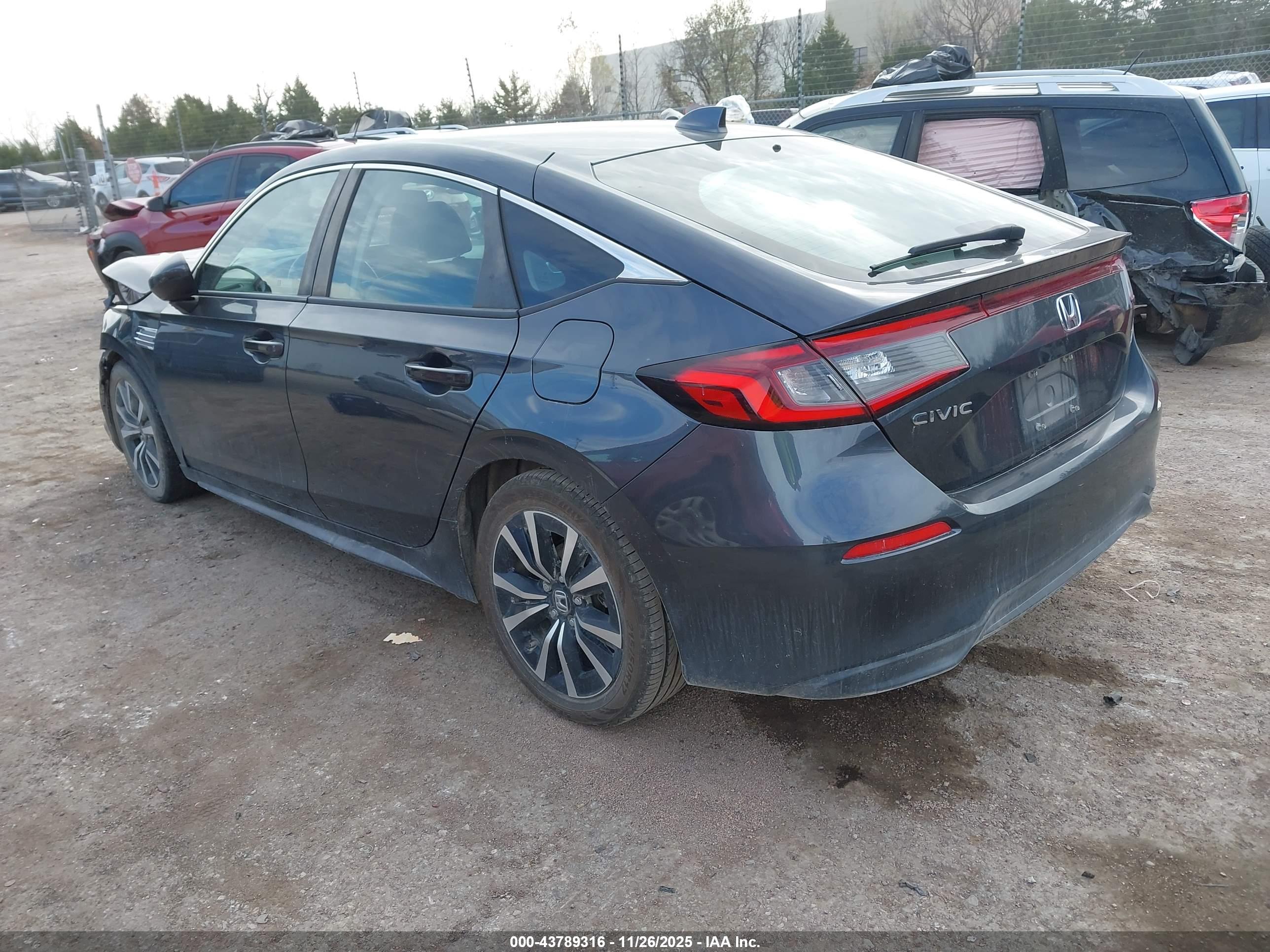 HONDA CIVIC image 3