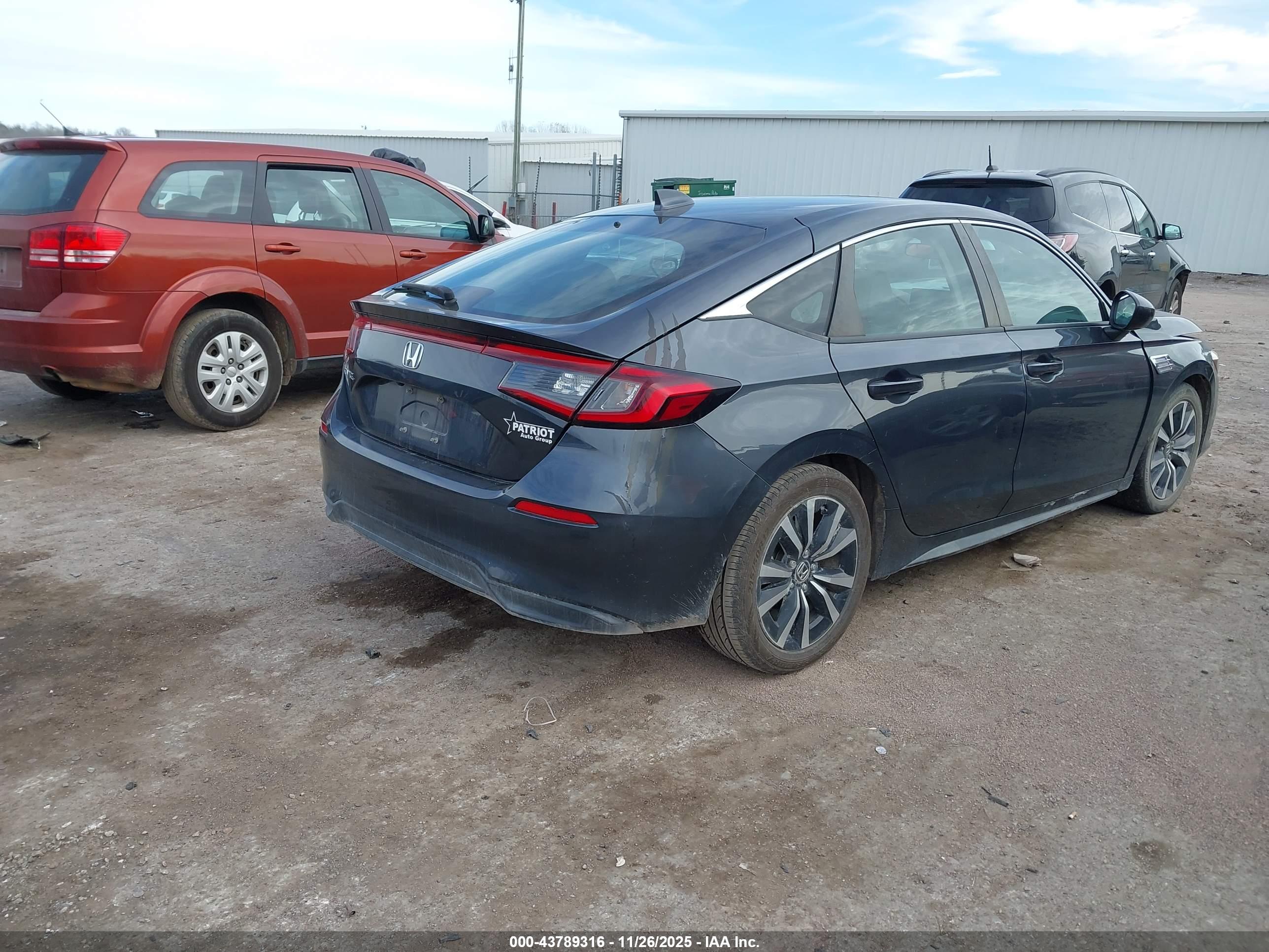 HONDA CIVIC image 4