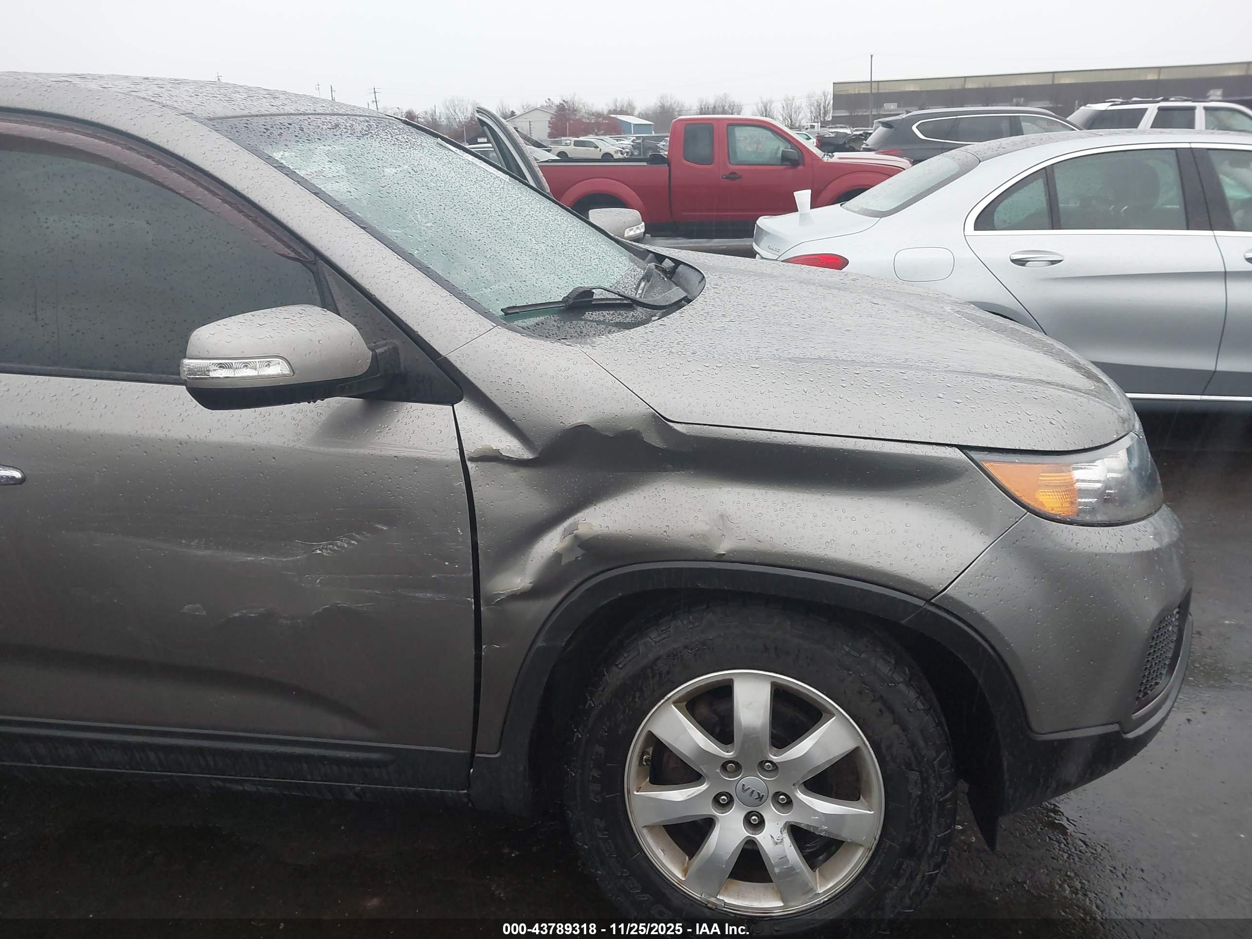 KIA SORENTO image 6