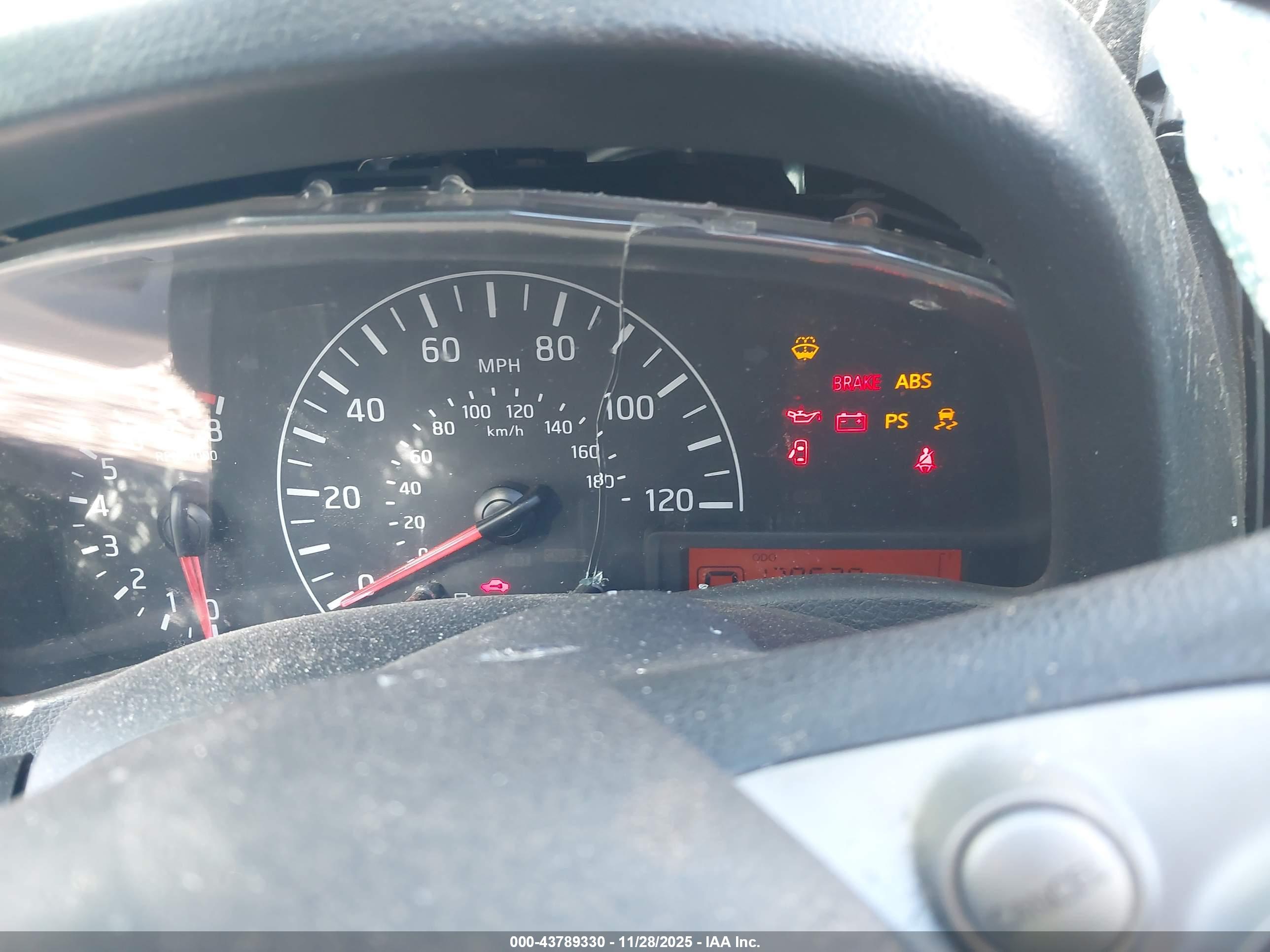 NISSAN NV200 image 7
