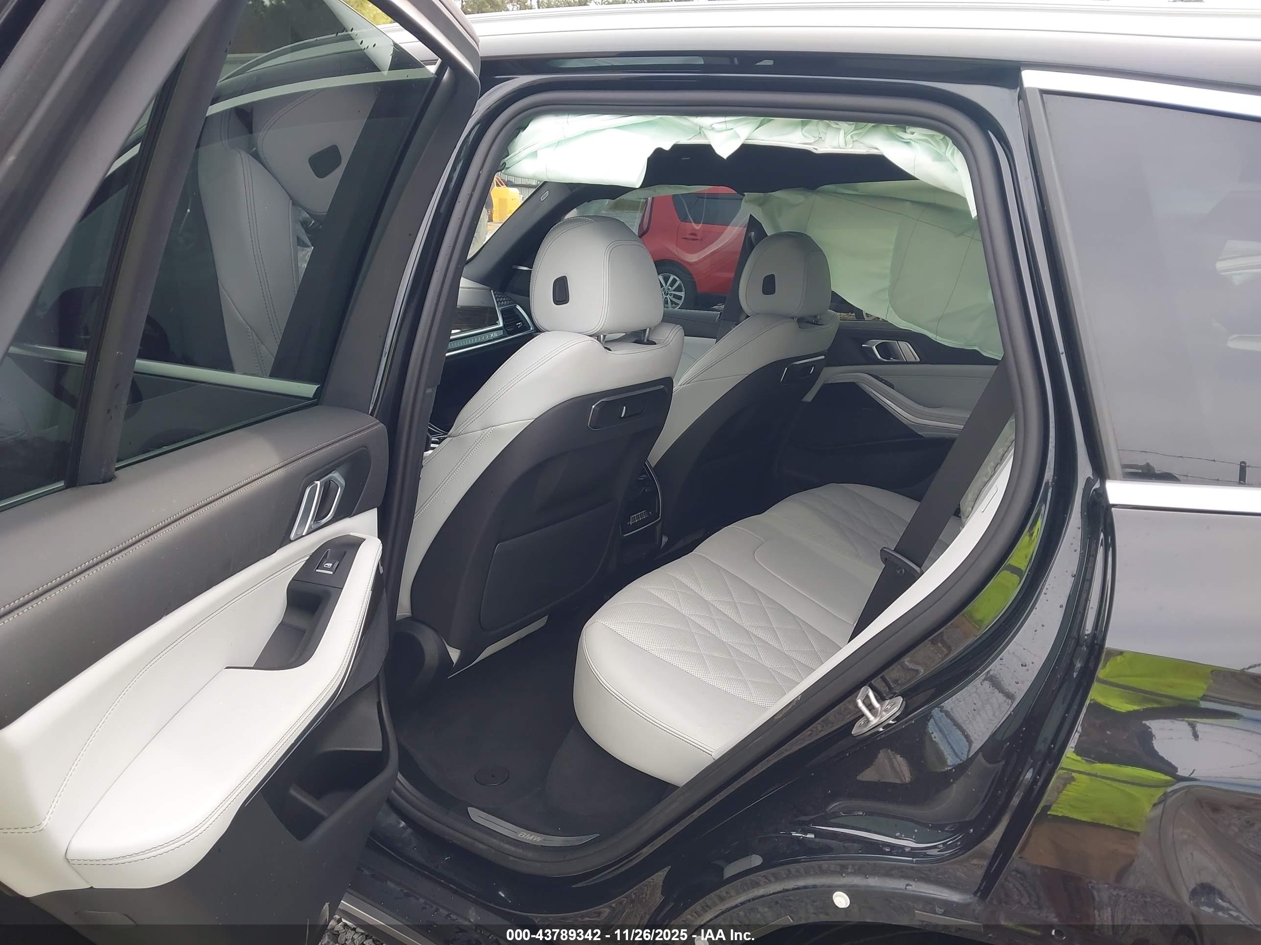 BMW X5 image 8