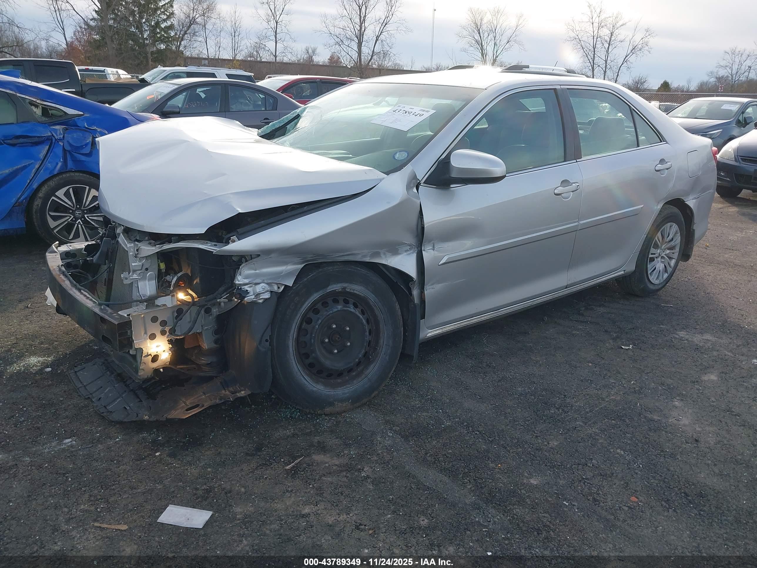 TOYOTA CAMRY image 2