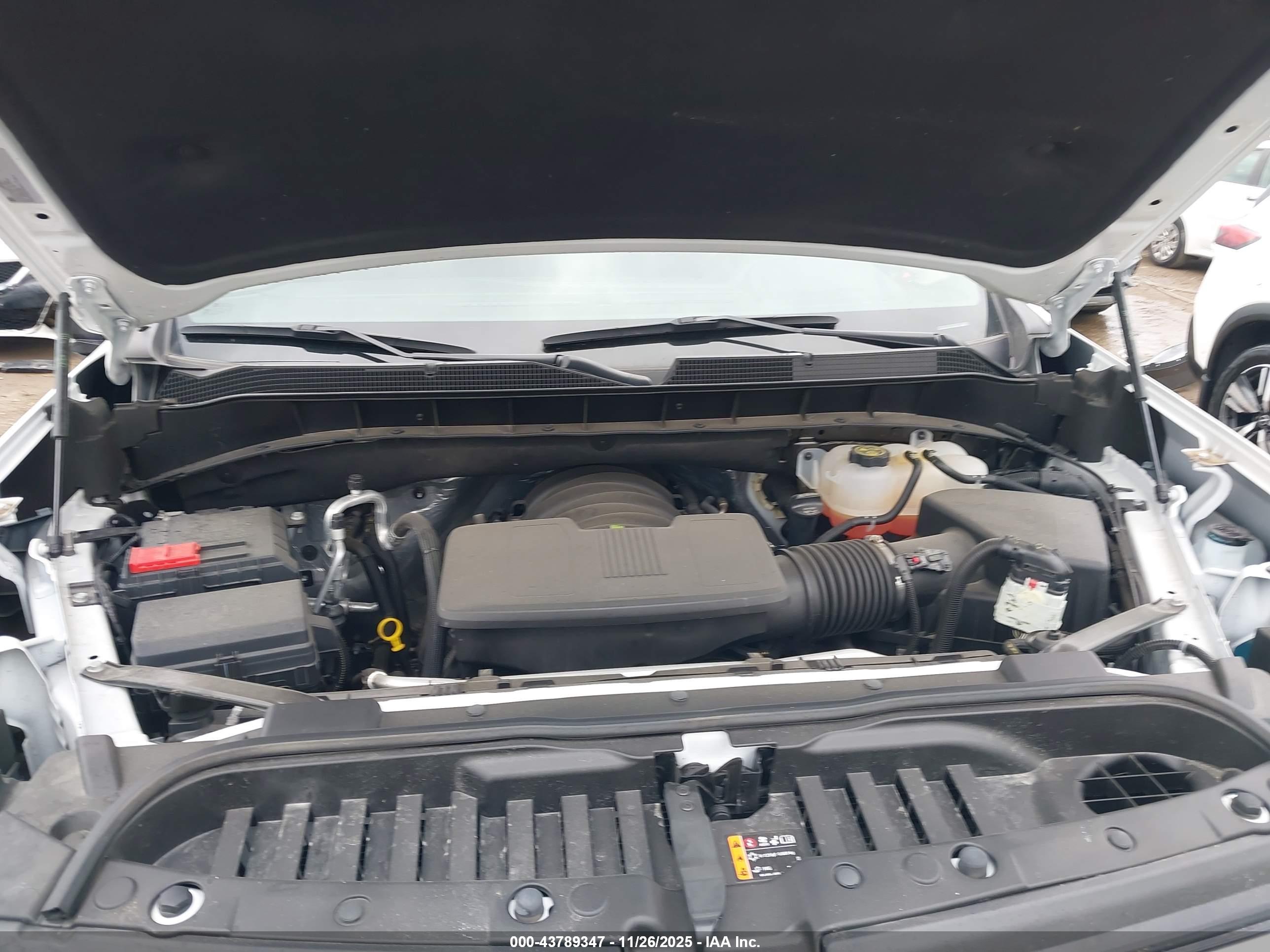 CHEVROLET SILVERADO image 10