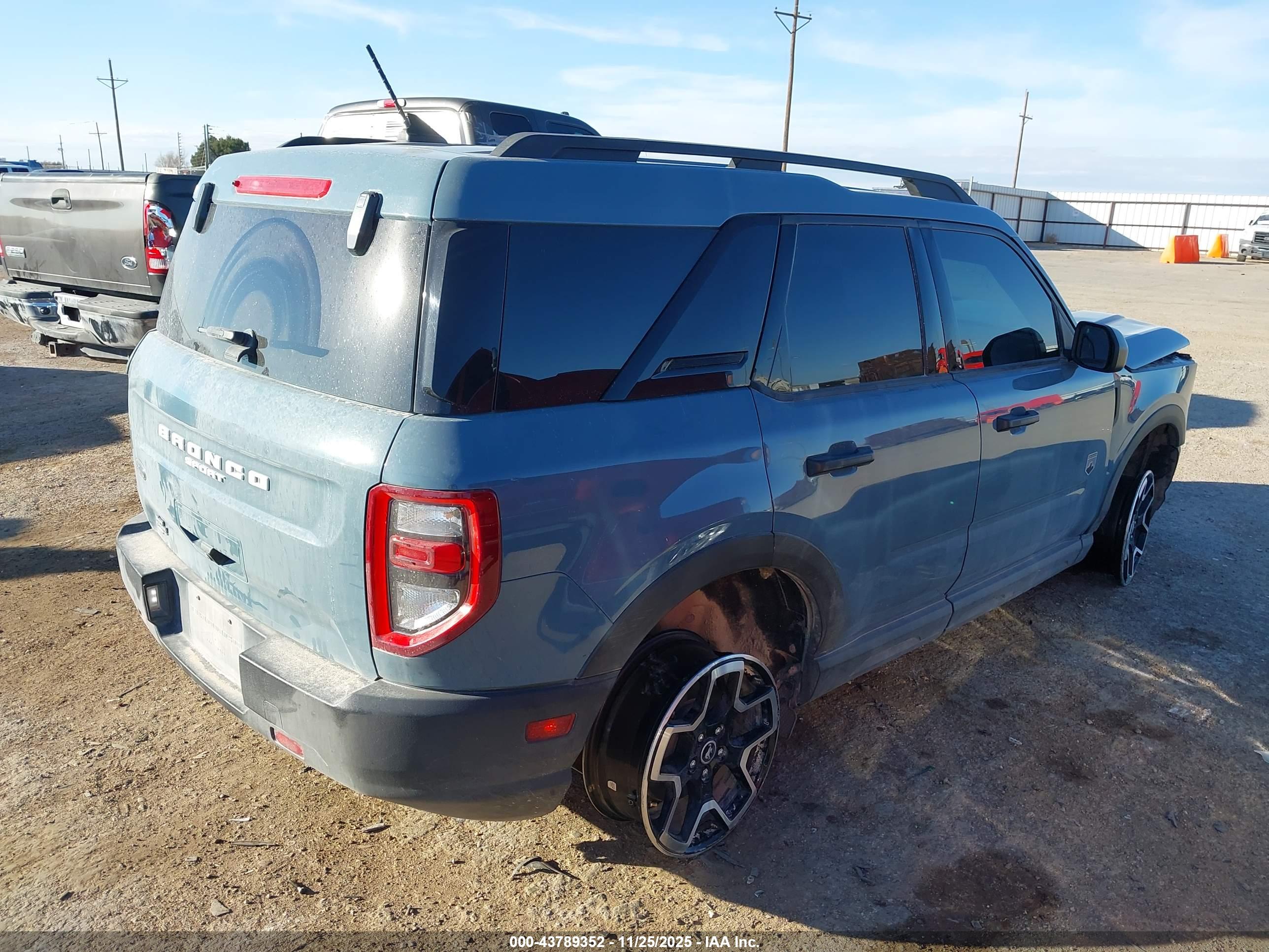FORD BRONCO image 4