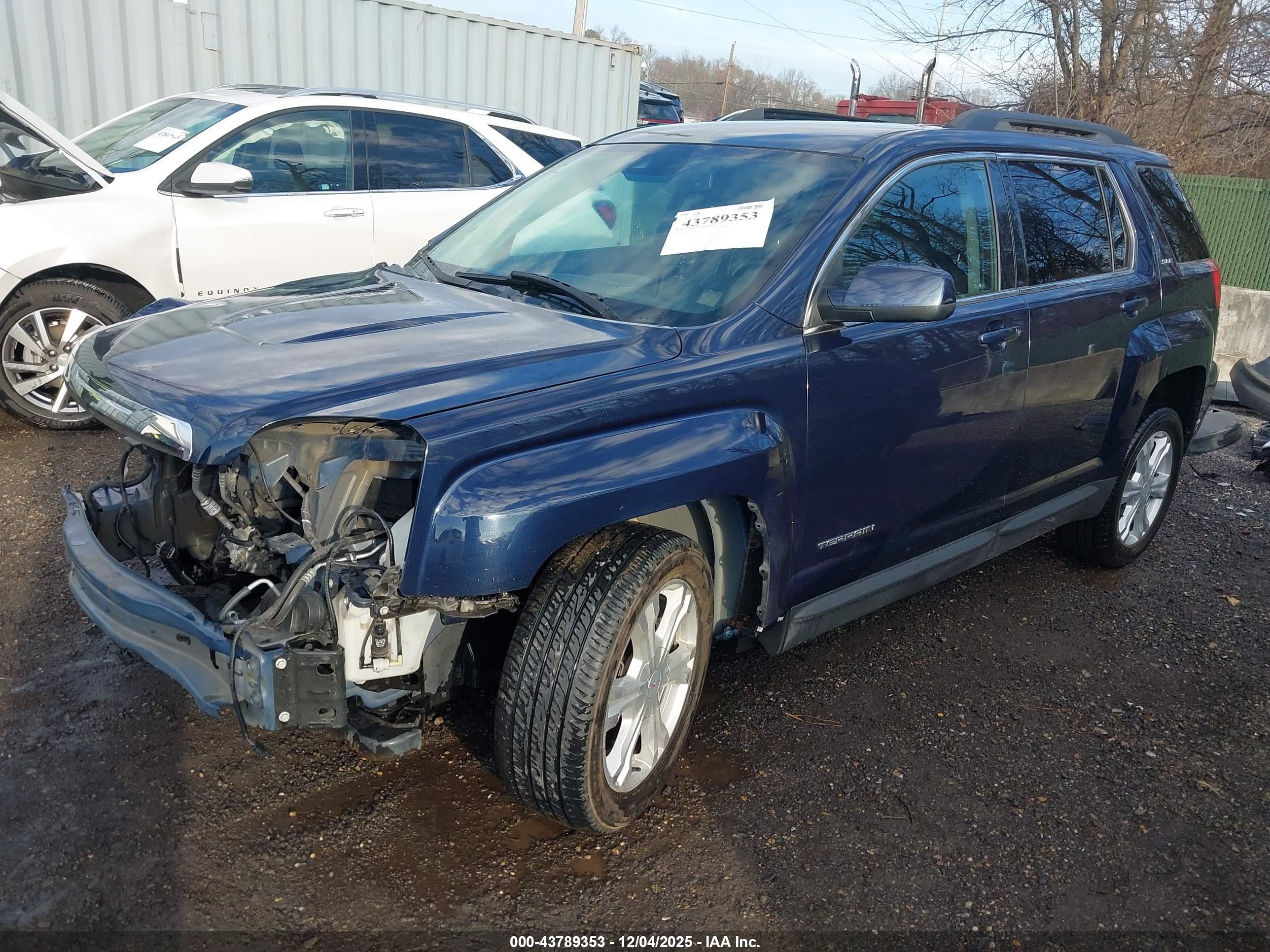 GMC TERRAIN image 2