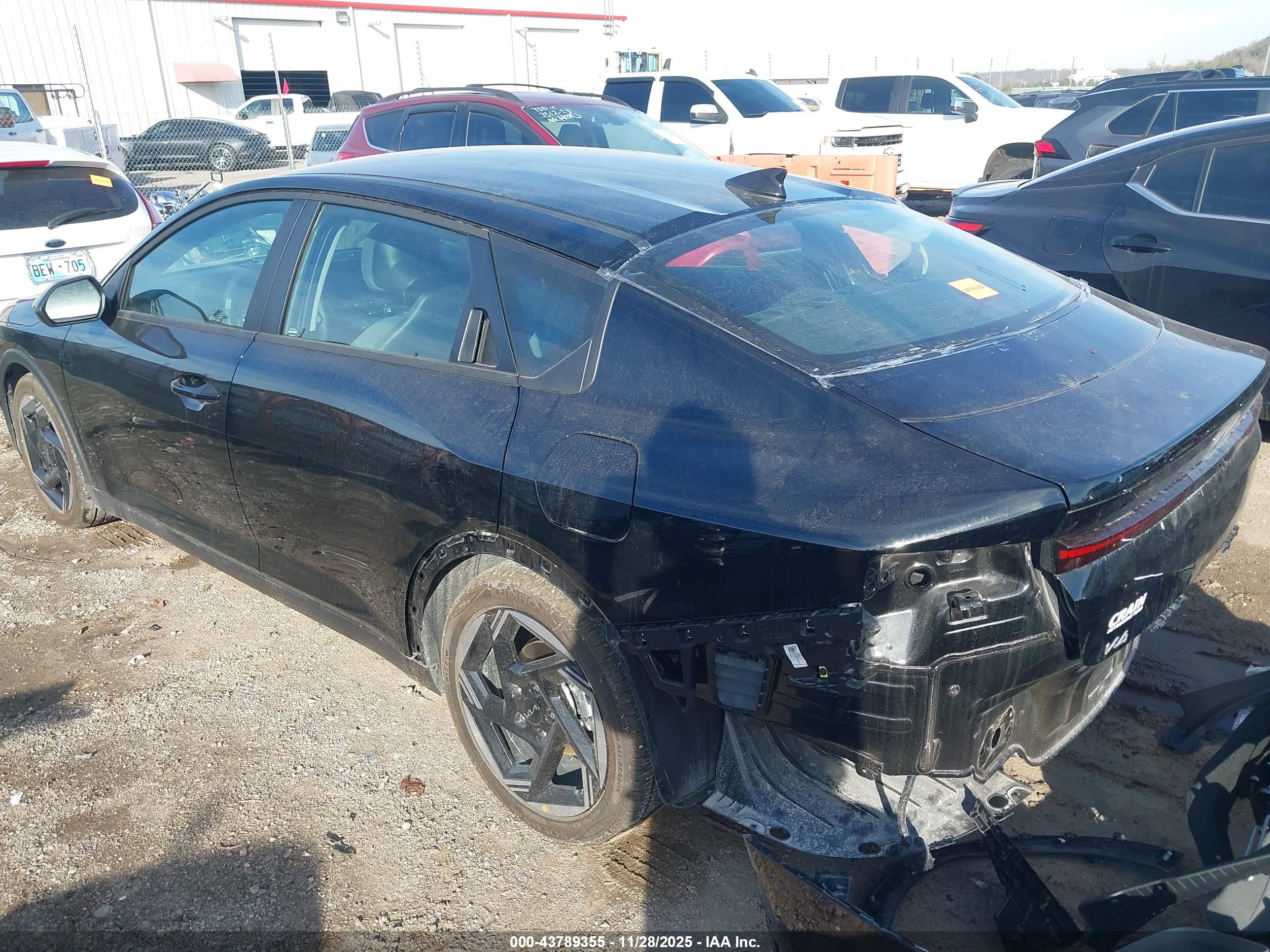 KIA K4 image 3