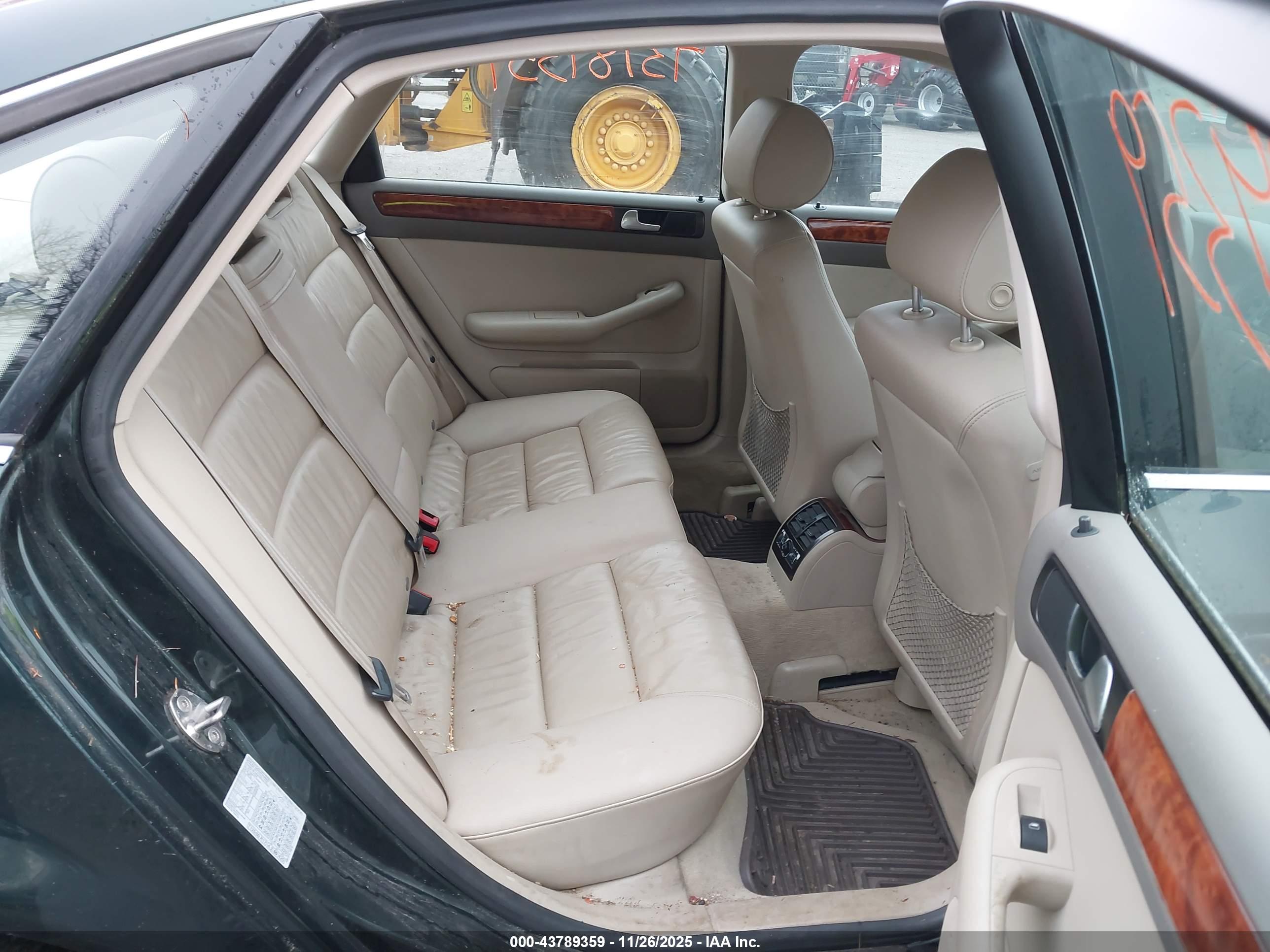 AUDI A6 image 8