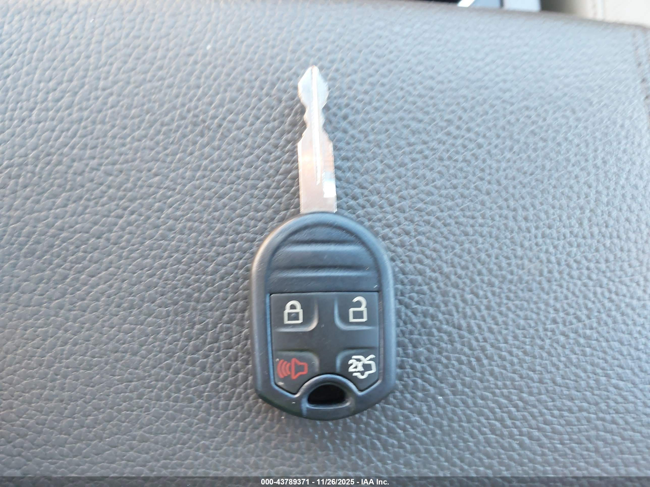 FORD EXPEDITION image 11