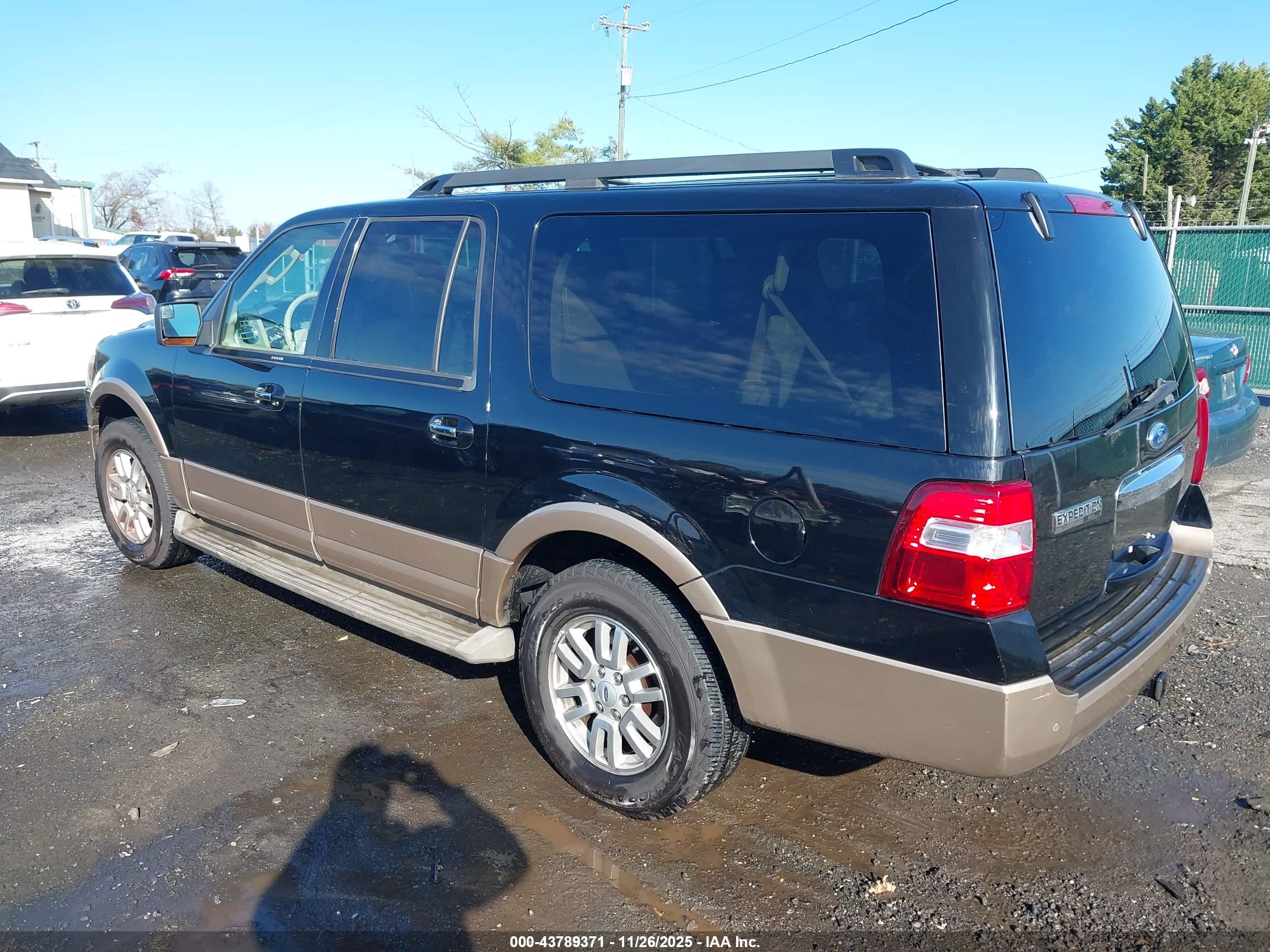 FORD EXPEDITION image 3