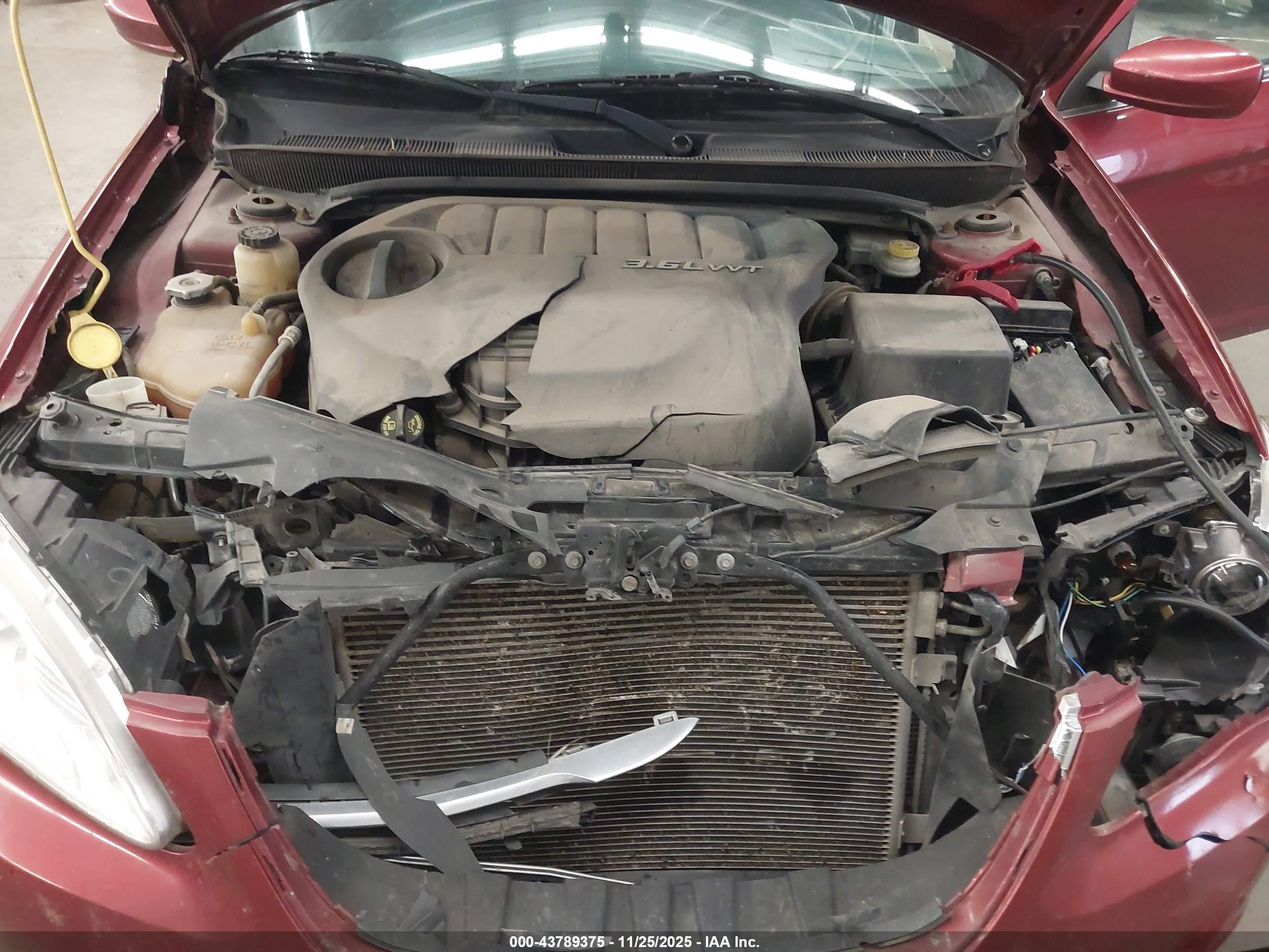CHRYSLER 200 image 10