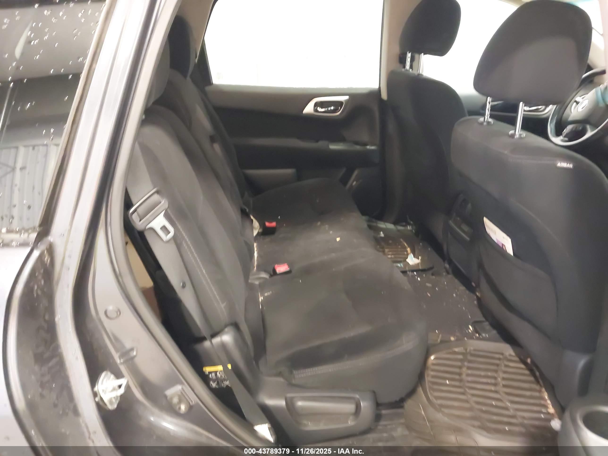 NISSAN PATHFINDER image 8