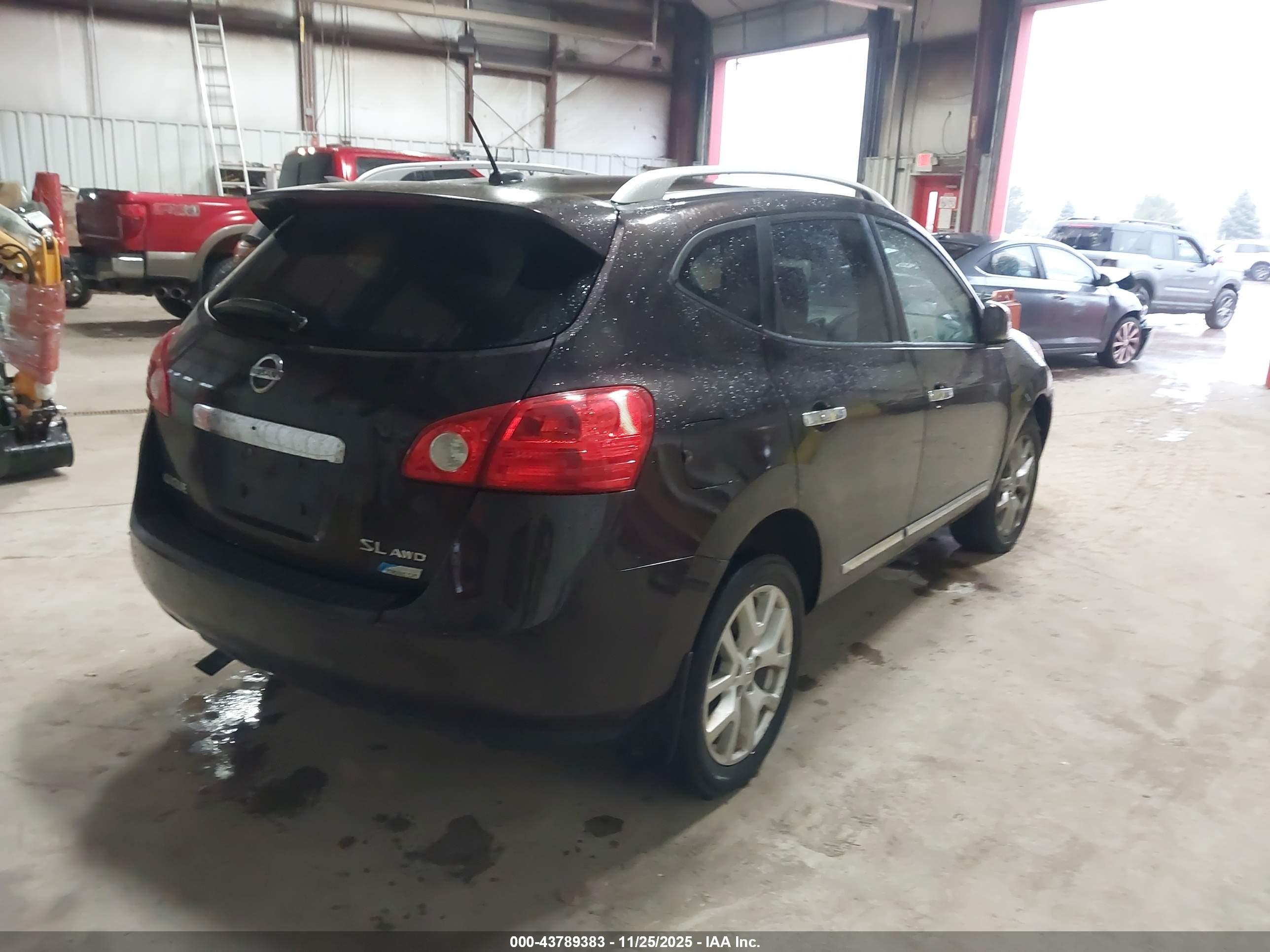 NISSAN ROGUE image 4
