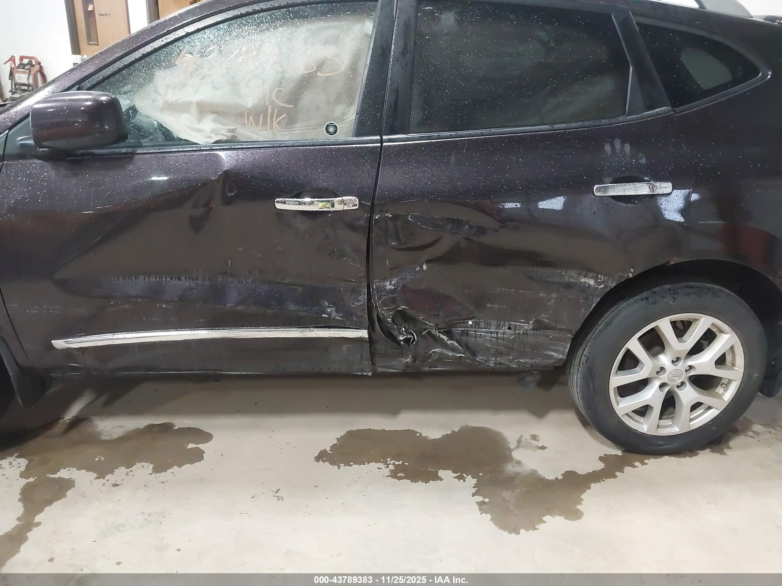 NISSAN ROGUE image 6