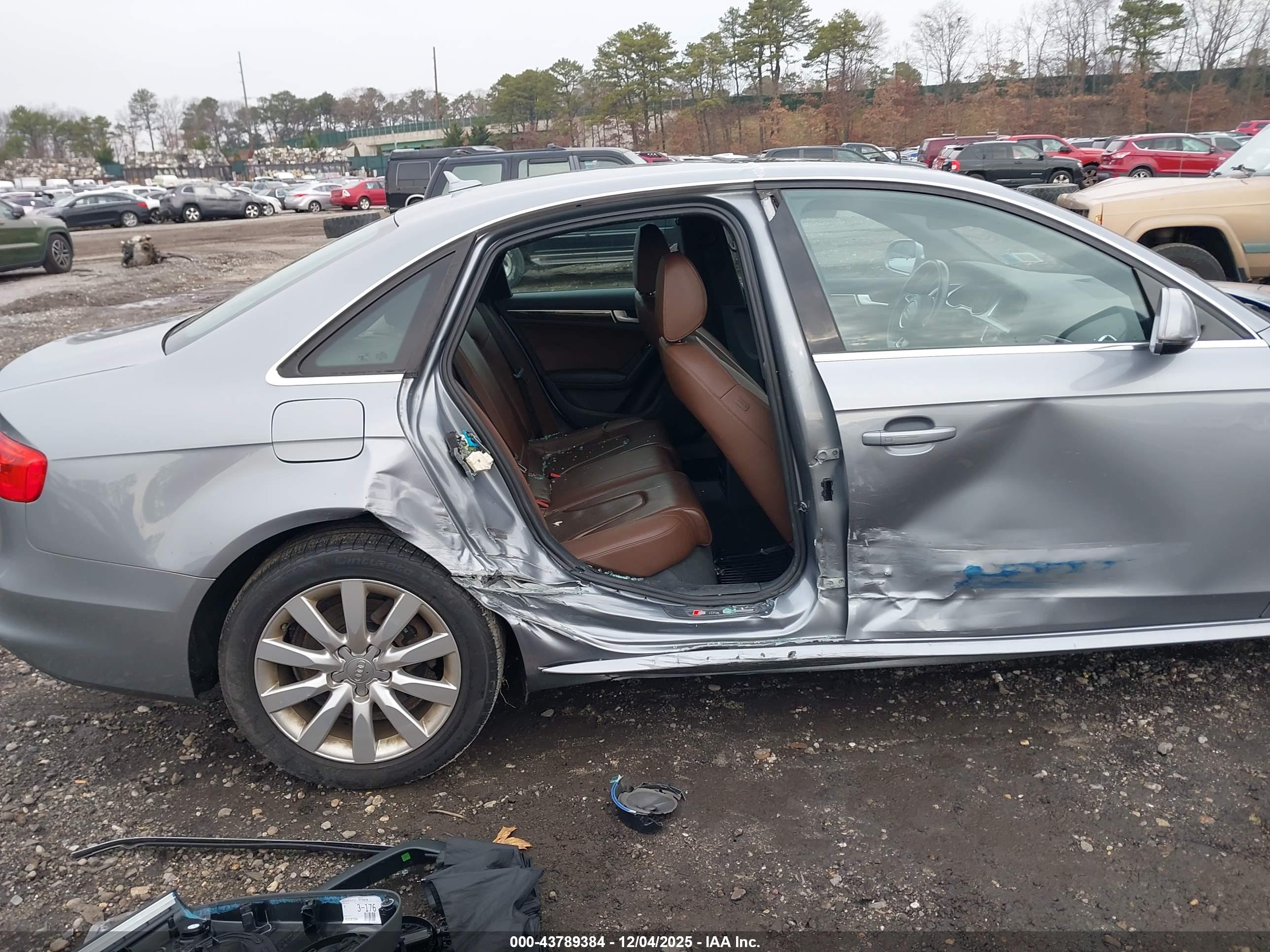 AUDI A4 image 6