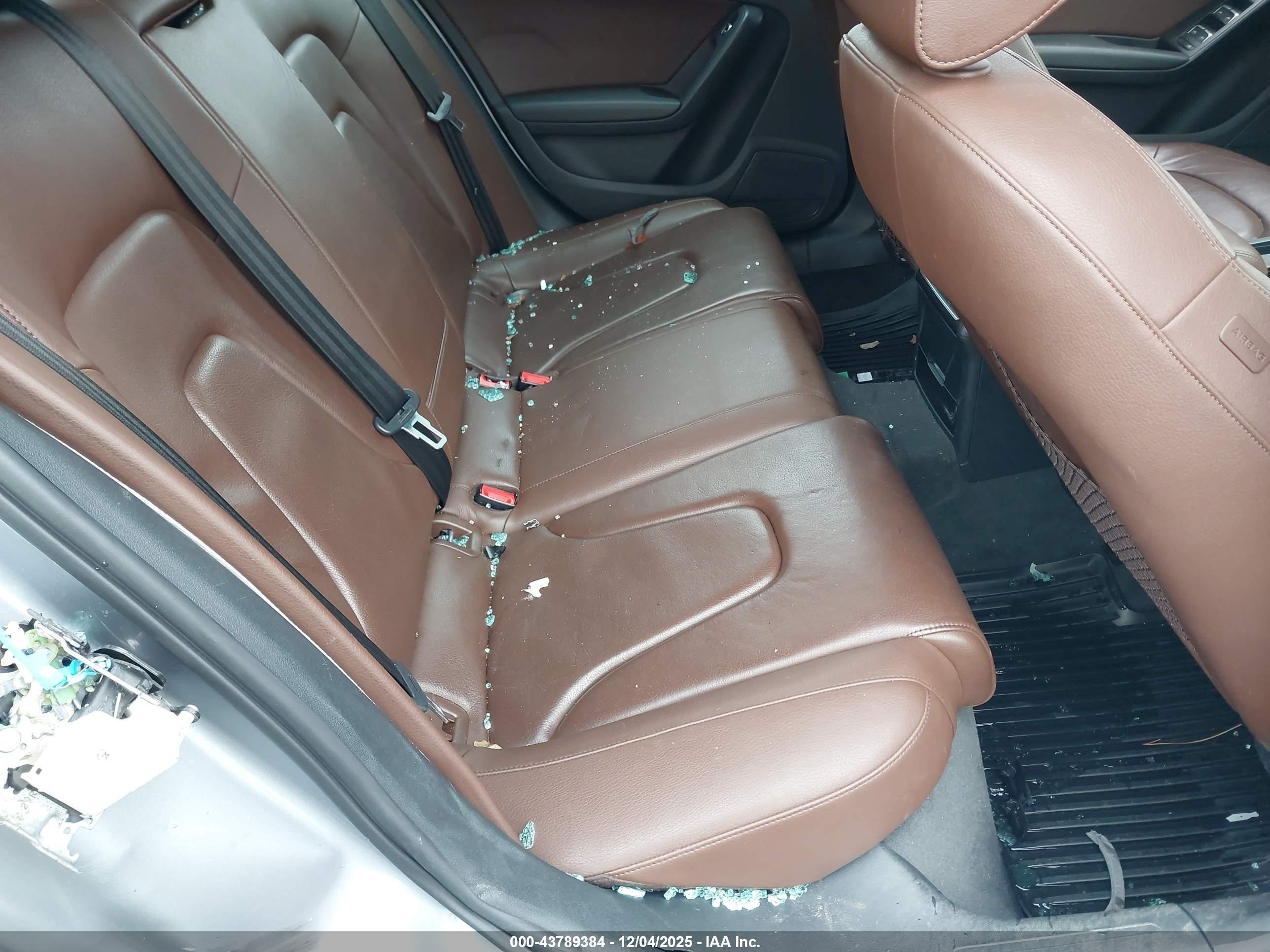 AUDI A4 image 8
