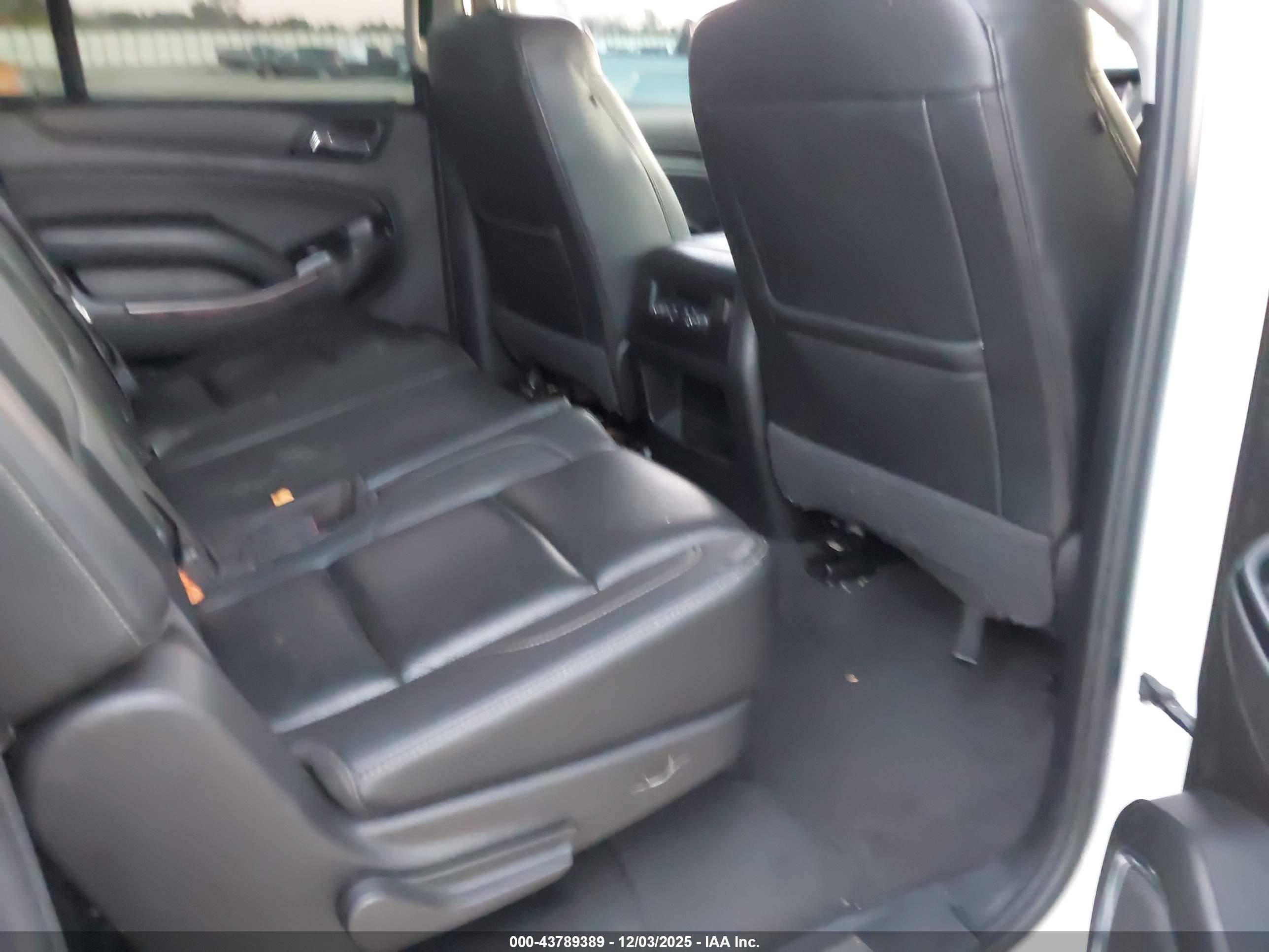 GMC YUKON image 8