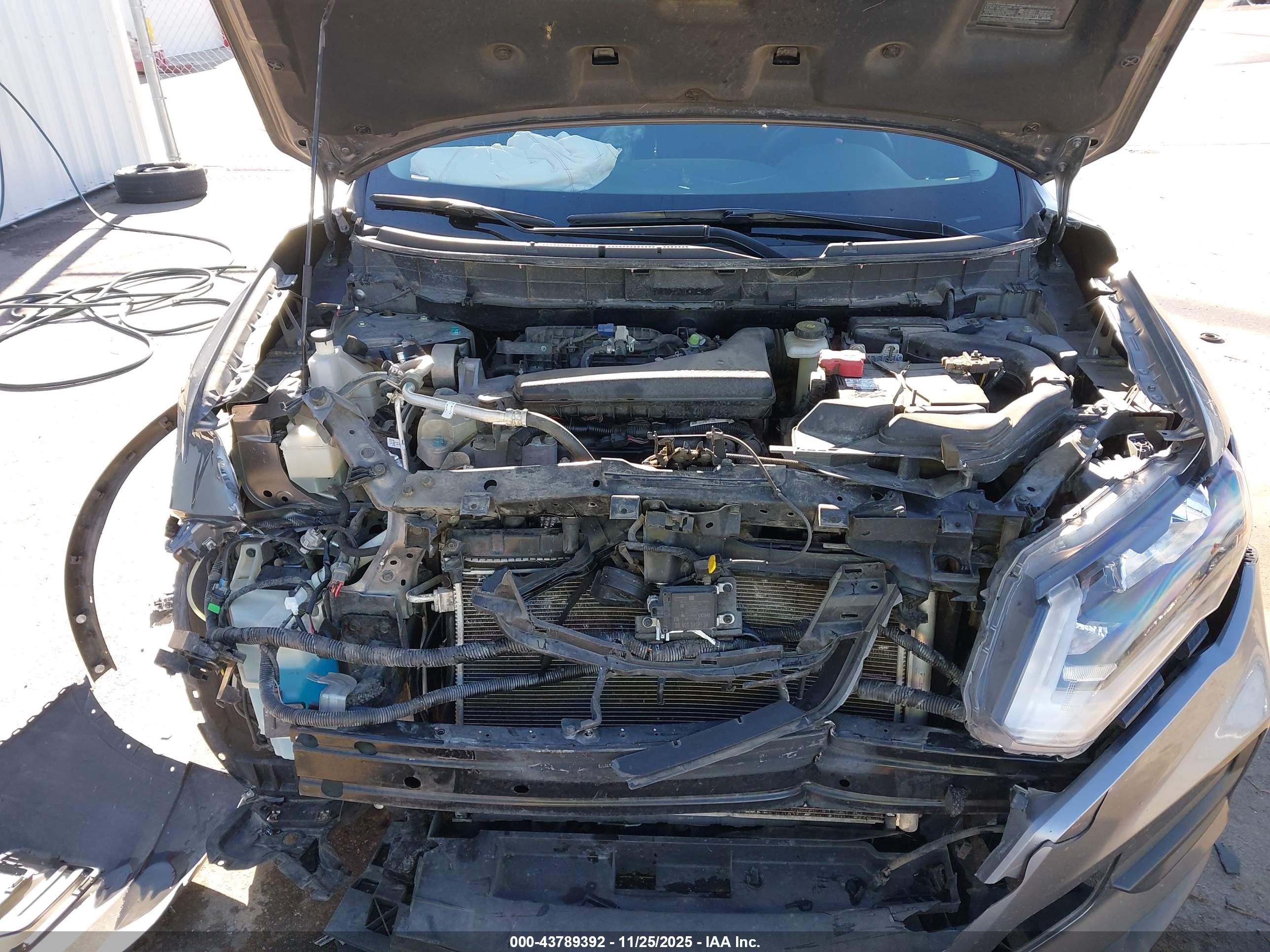 NISSAN ROGUE image 10