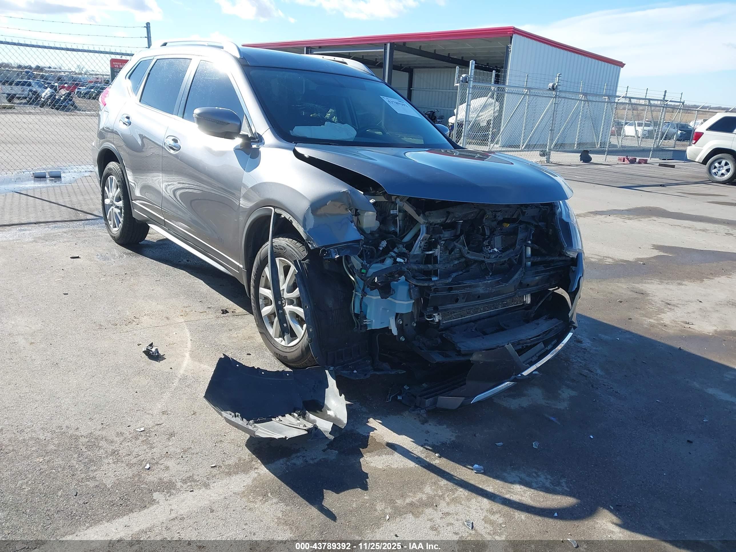 NISSAN ROGUE image 6