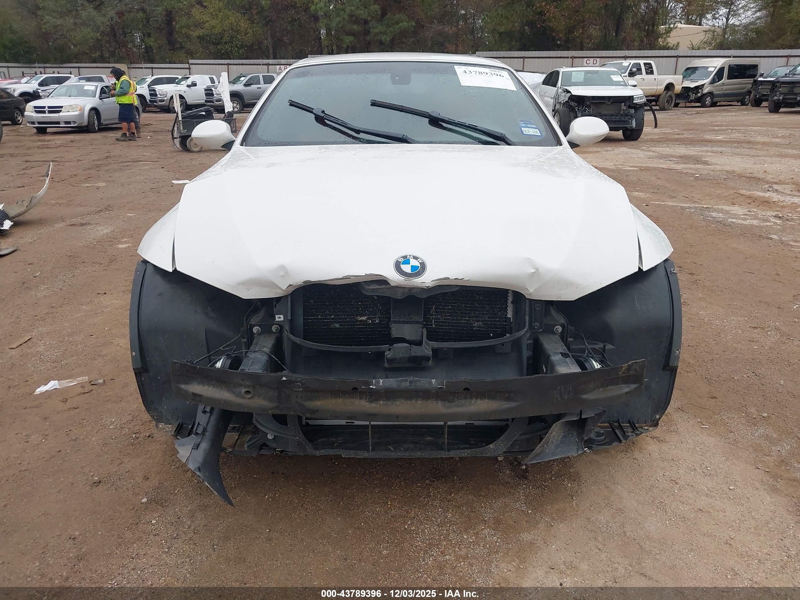 BMW 328I image 6