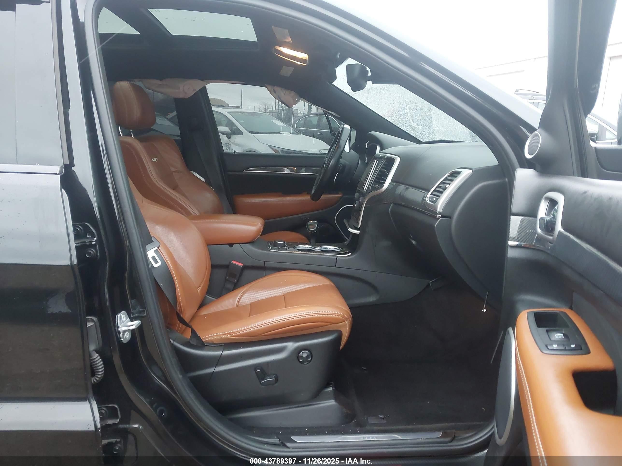JEEP GRAND image 5