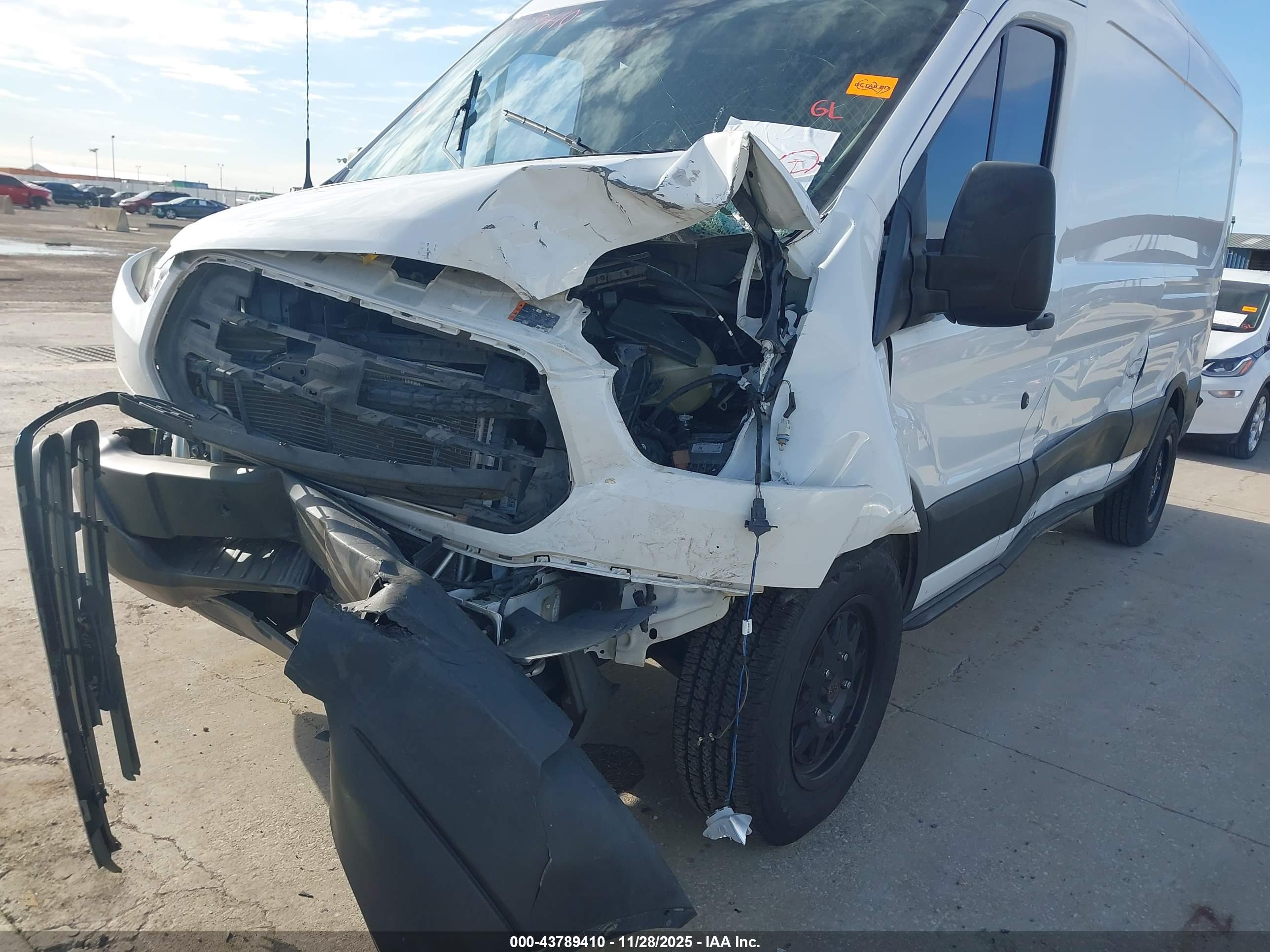 FORD TRANSIT-250 image 6