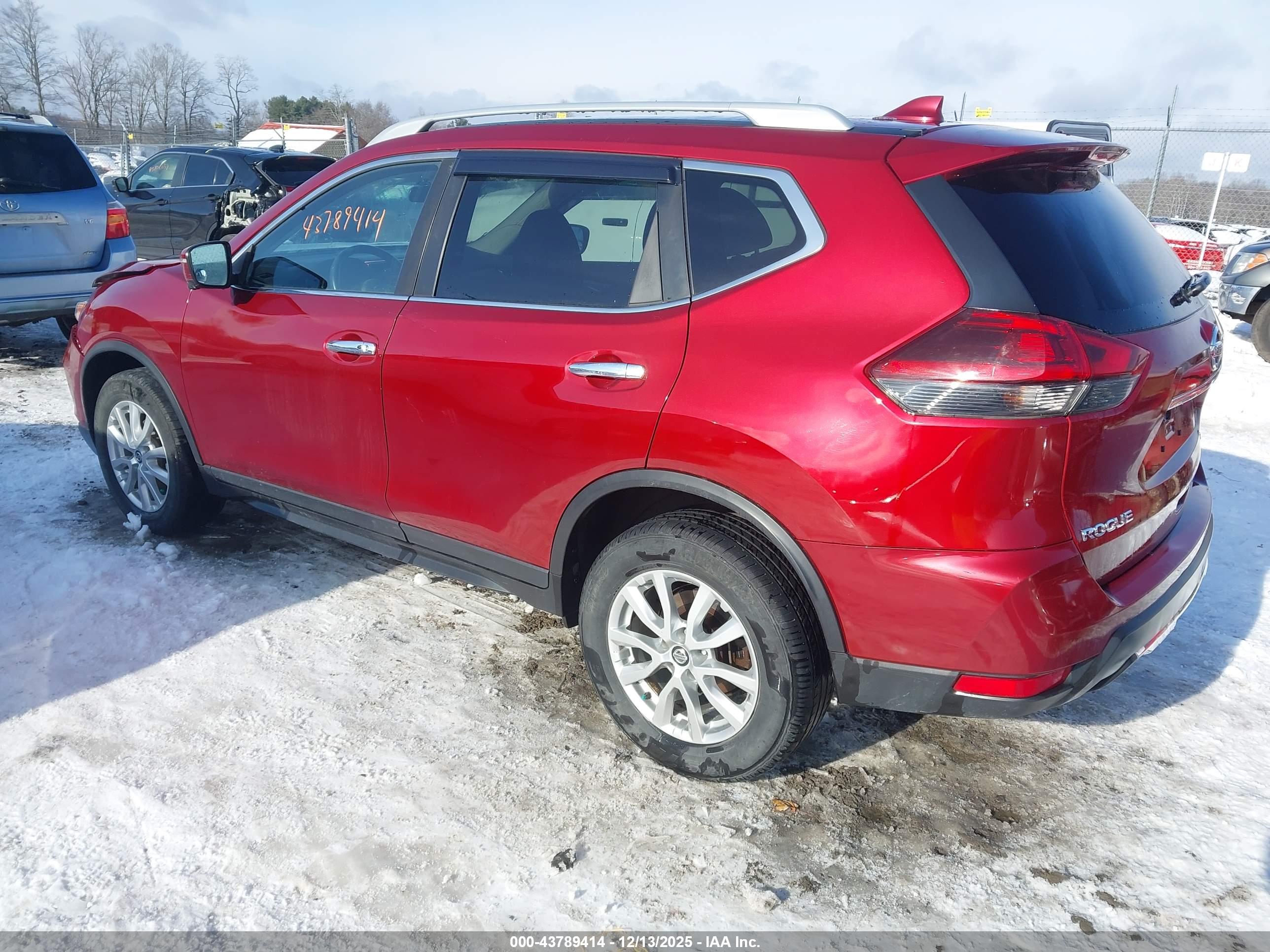 NISSAN ROGUE image 3
