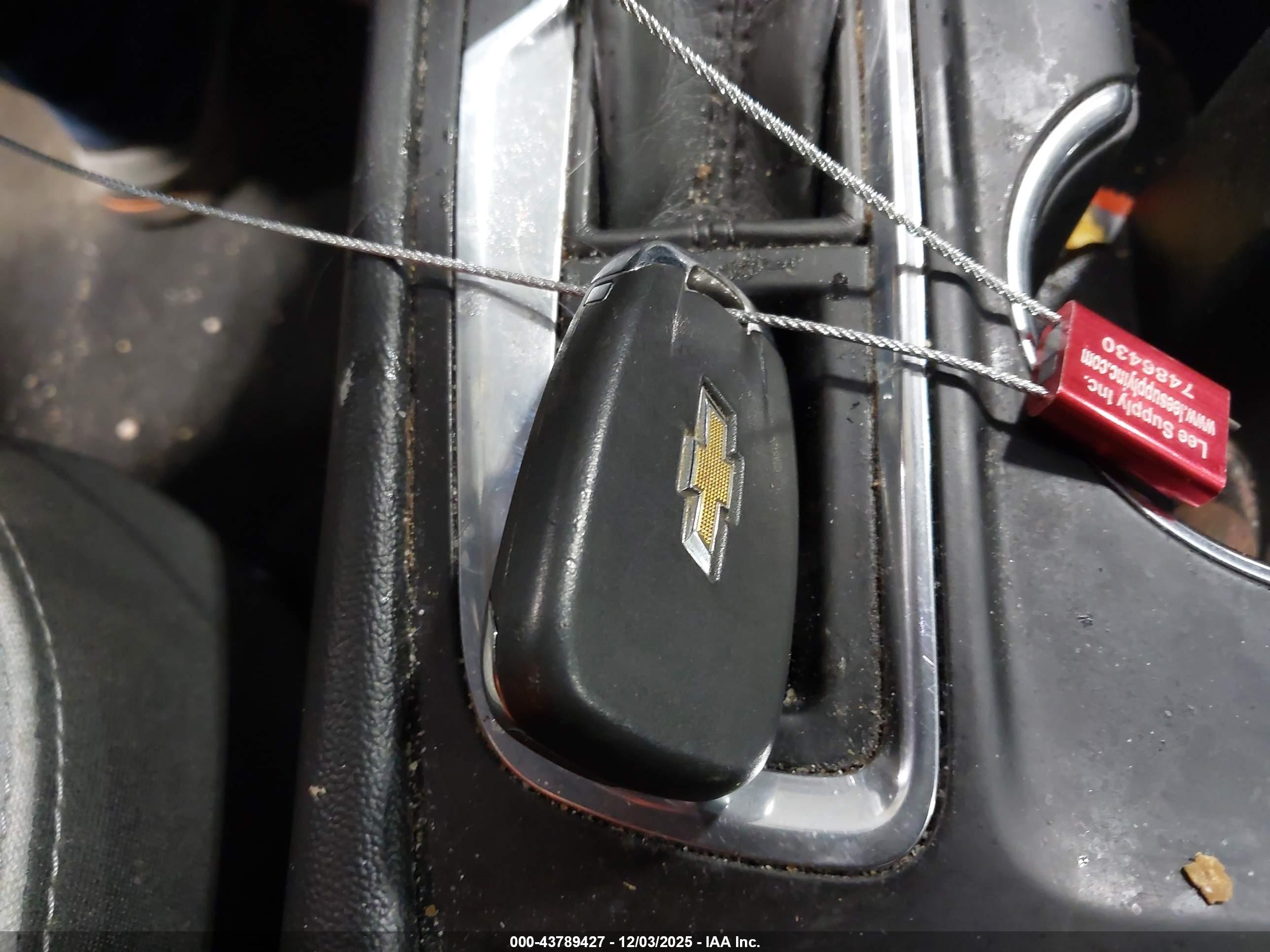 CHEVROLET EQUINOX image 11