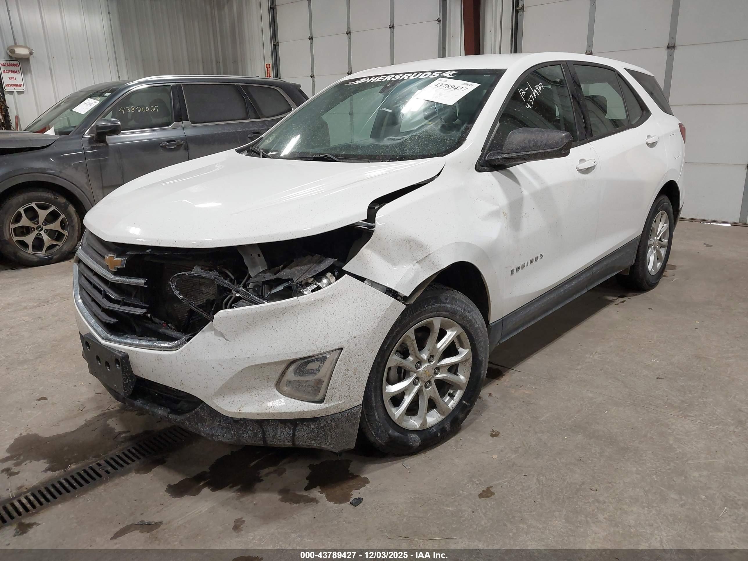 CHEVROLET EQUINOX image 2