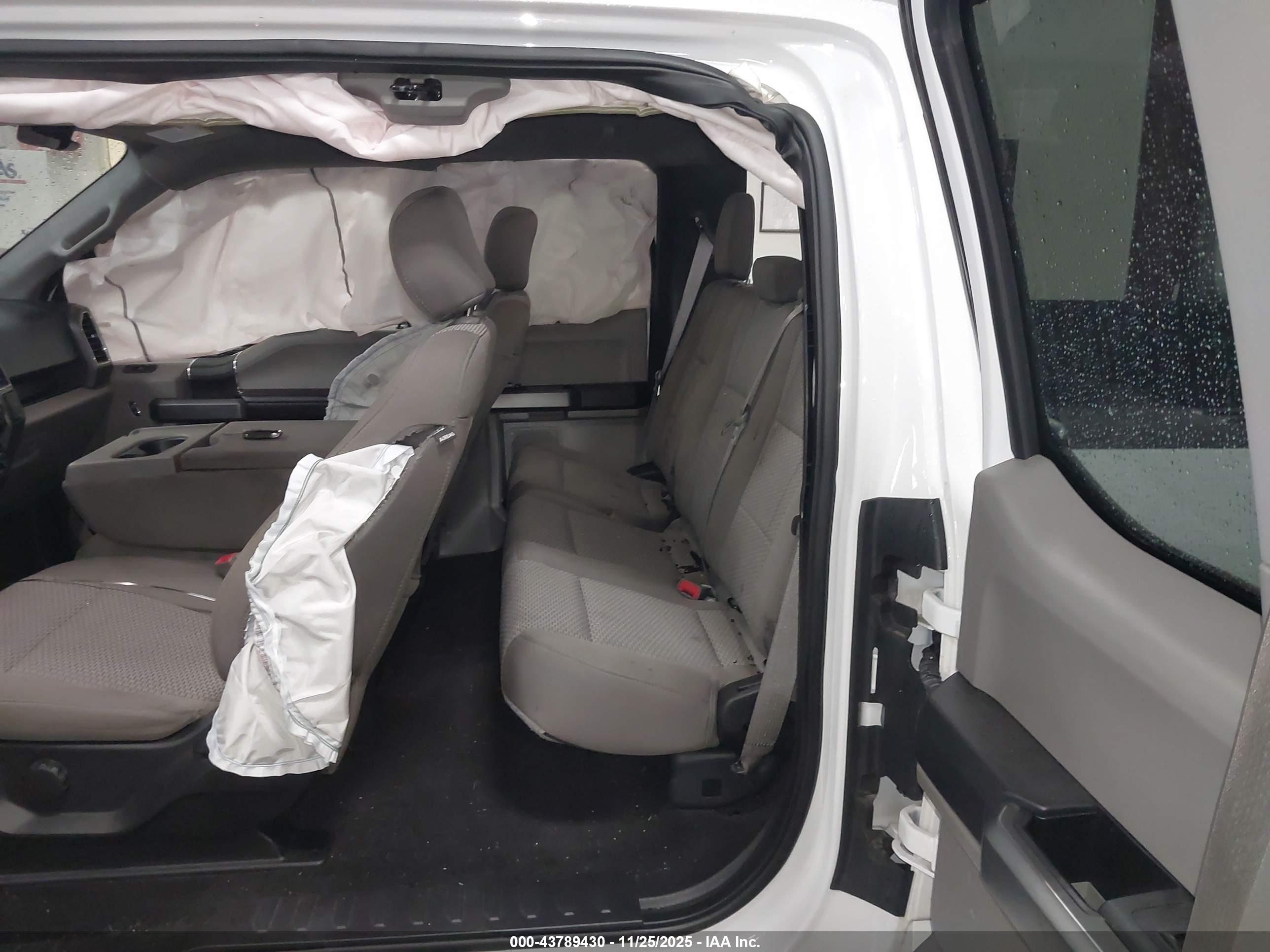 FORD F-150 image 8