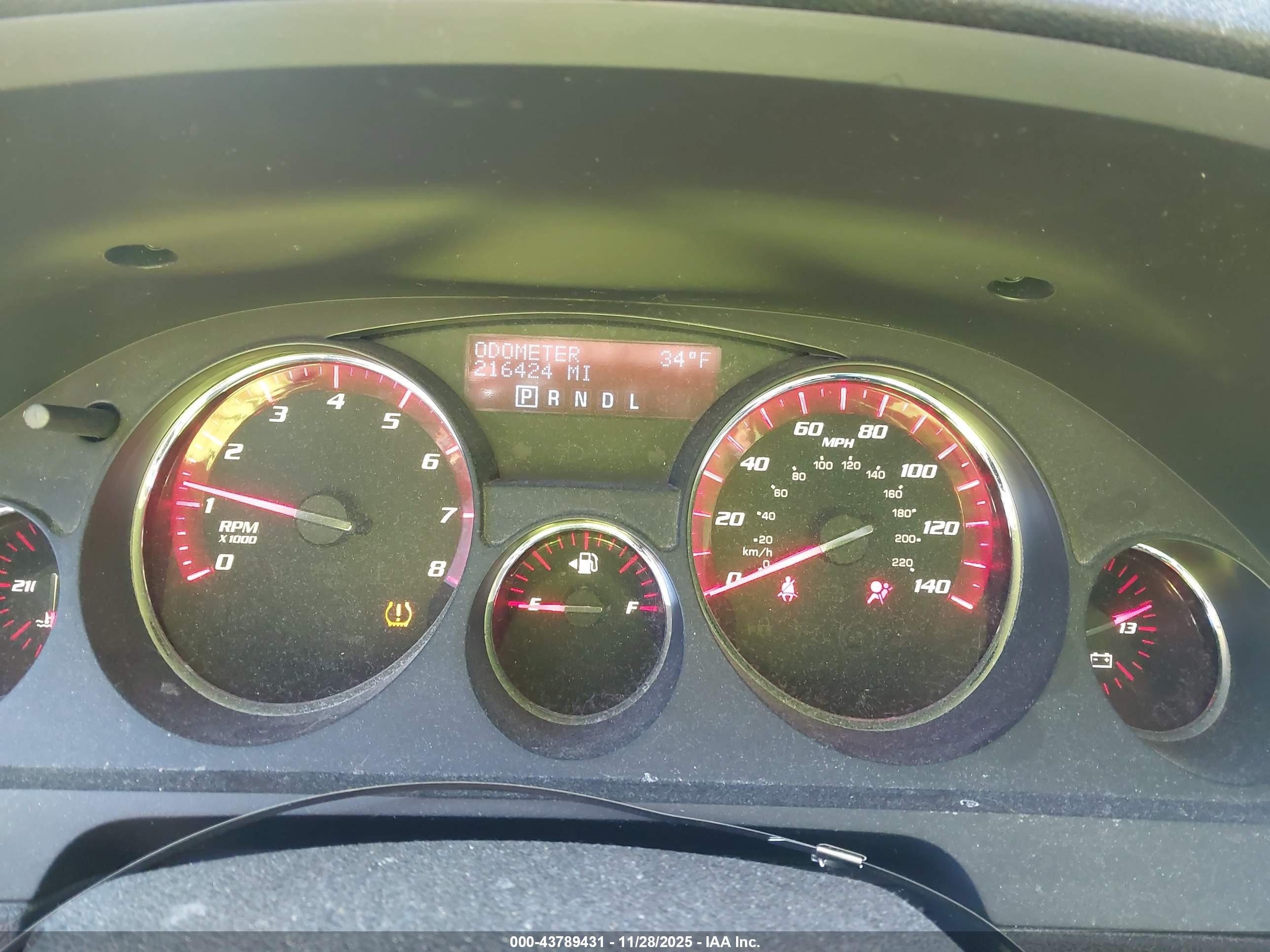 GMC ACADIA image 7